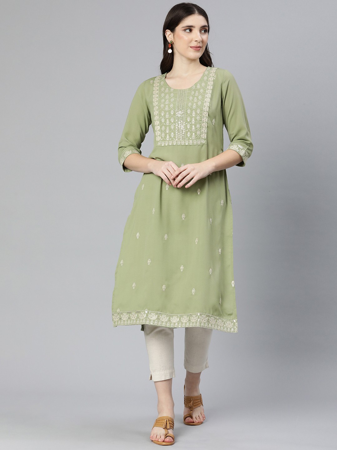 

ETIQUETTE Women Ethnic Motifs Embroidered Sequinned Kurta, Green