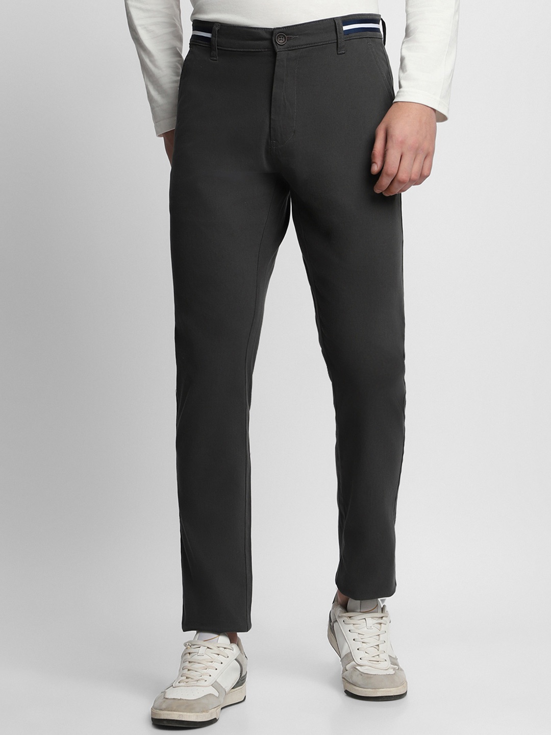 

Dennis Lingo Men Grey Slim Fit Smart Wrinkle Free Trousers