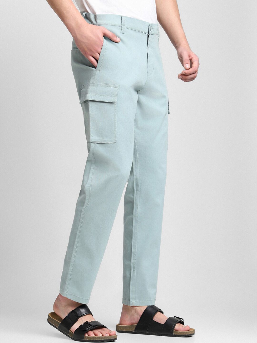 

Dennis Lingo Men Slim Fit Wrinkle Free Smart Cargos Trousers, Grey
