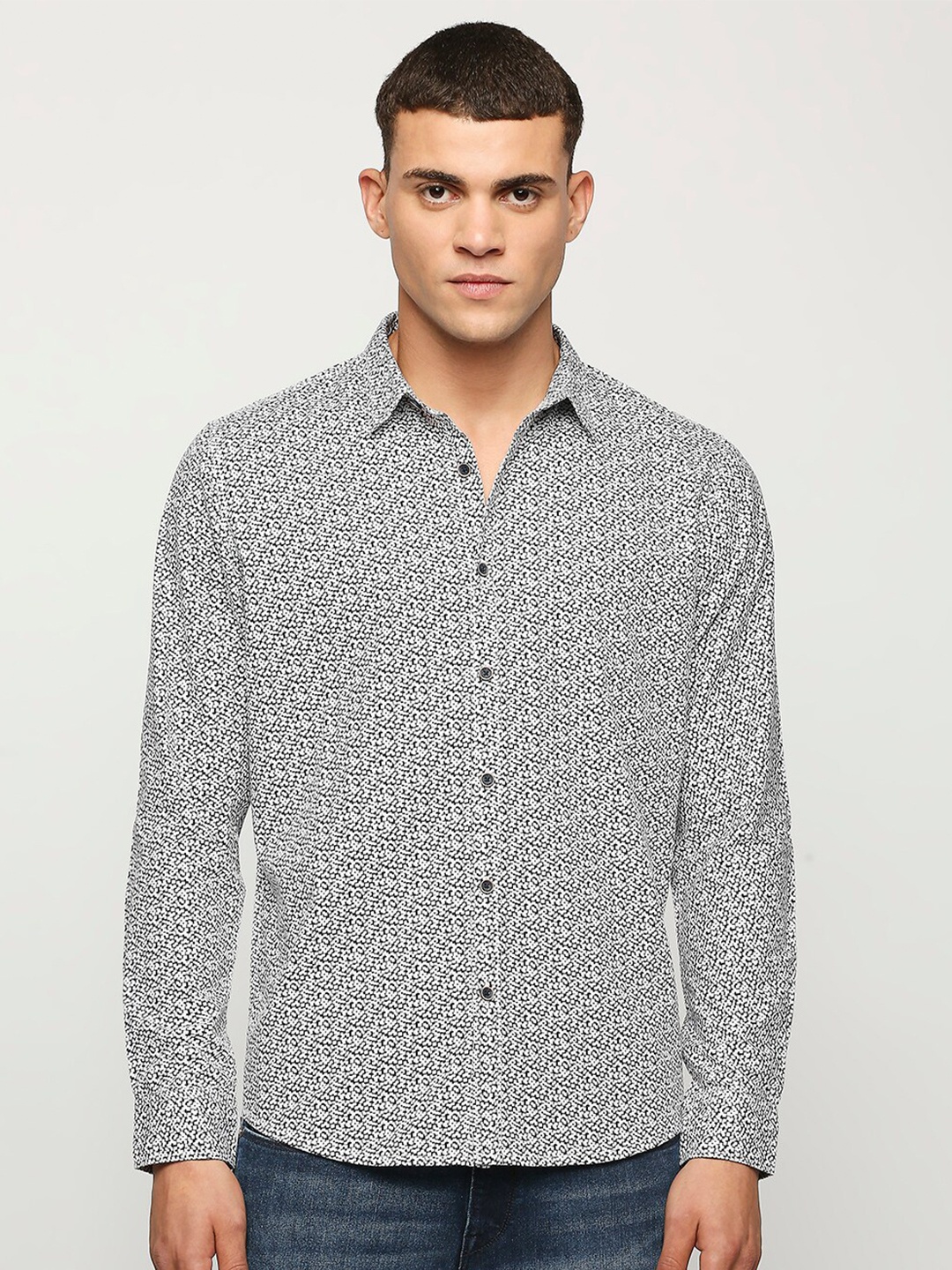 

Pepe Jeans Abstract Printed Pure Cotton Casual Shirt, White
