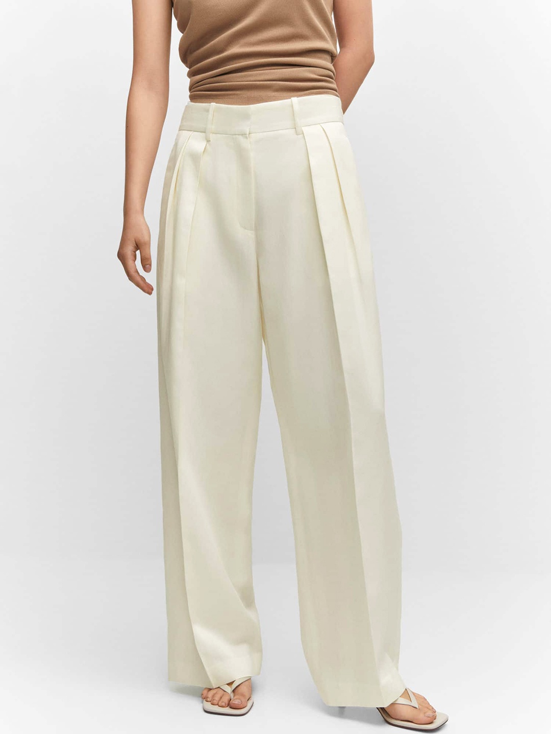 

MANGO Women Pleated Trousers, Cream