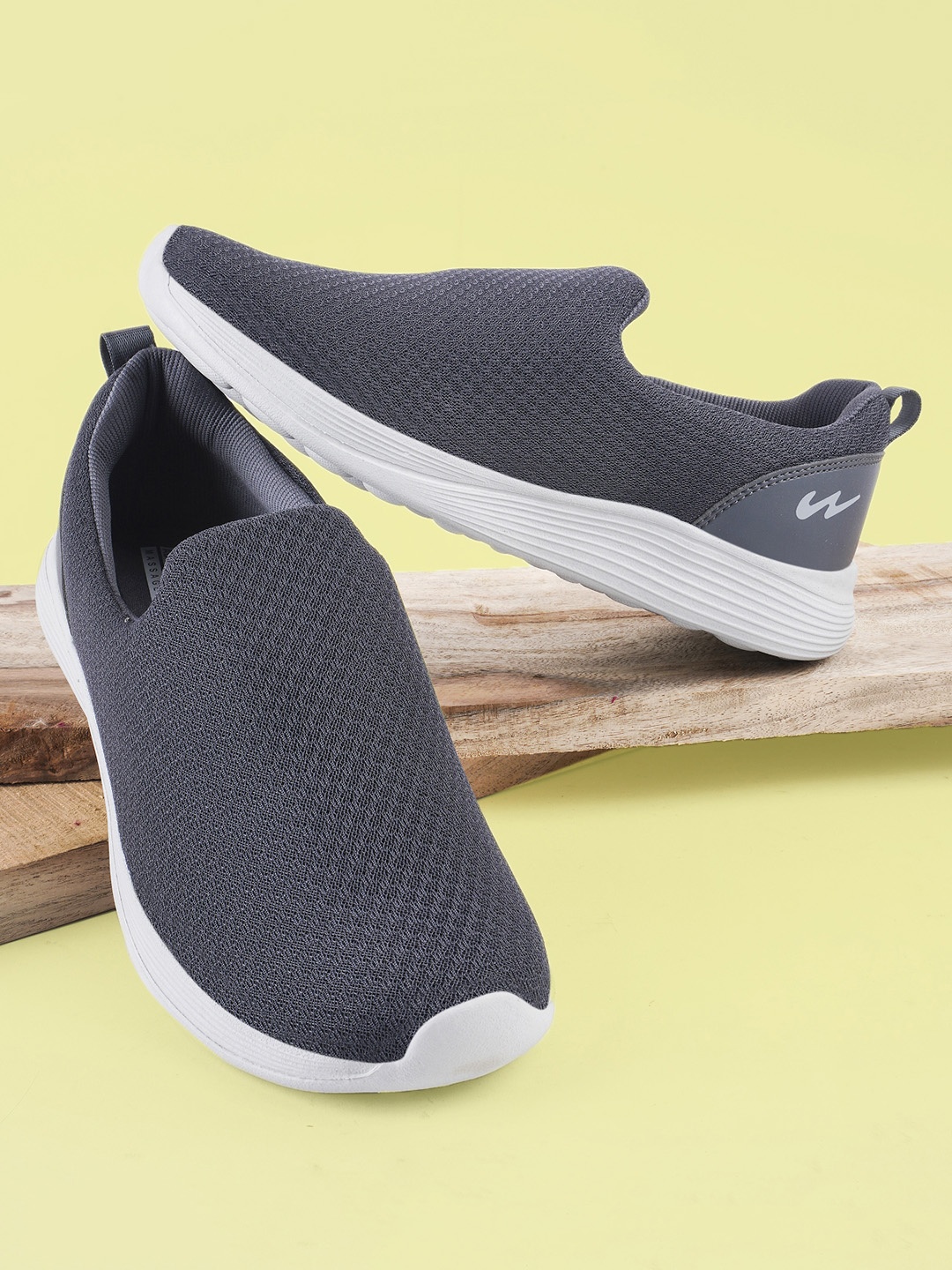 

Campus SHUTTLE Men Slip-On Walking Shoe, Grey