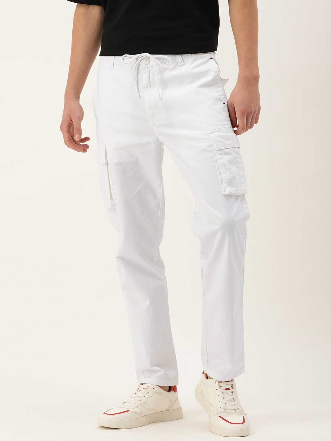 

Bene Kleed Men Solid Regular Fit Cotton Lycra Cargos with contrast bartack, White
