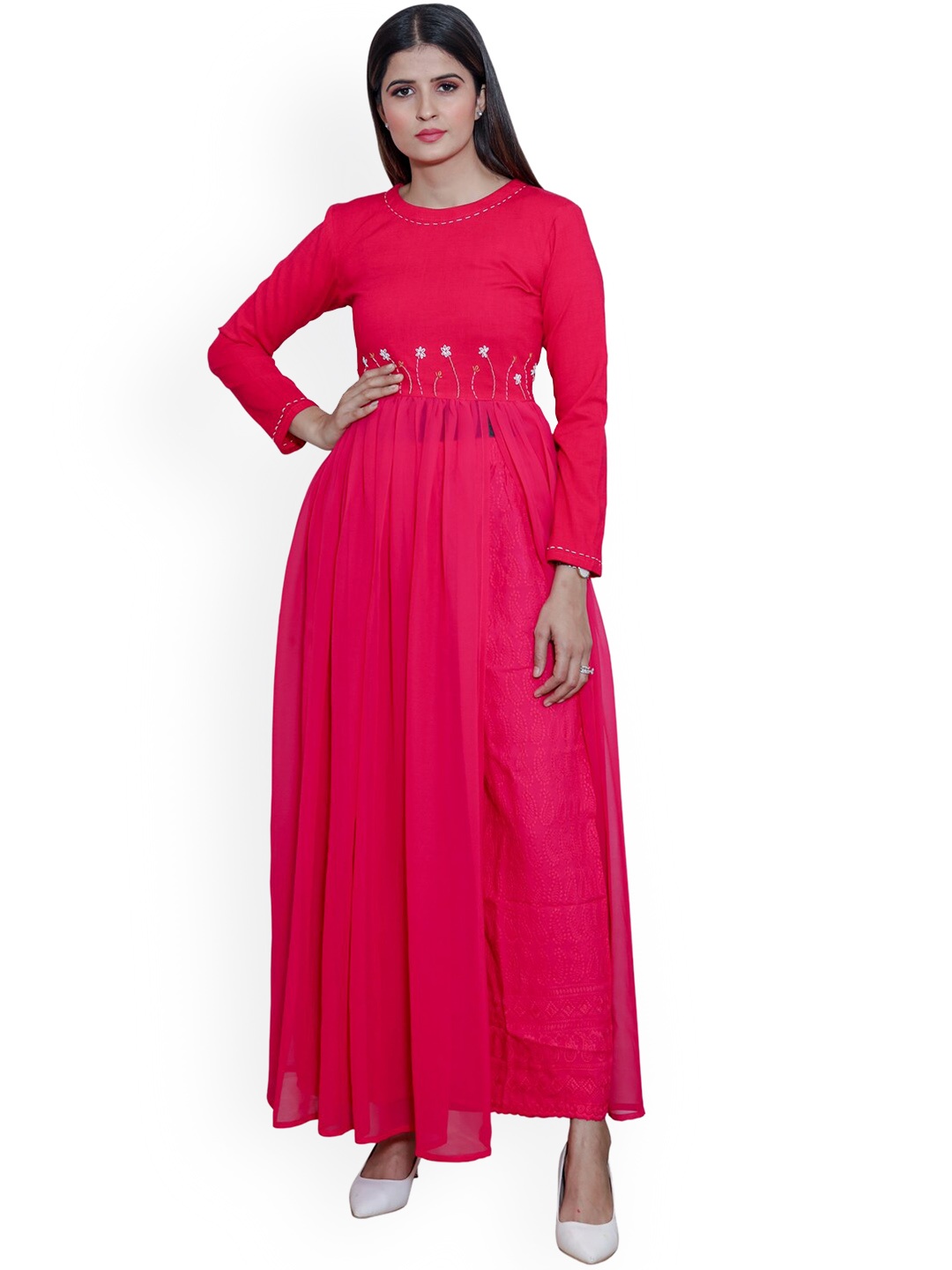 

SANADO Thread Work Detail High Slit A-Line Kurta, Red