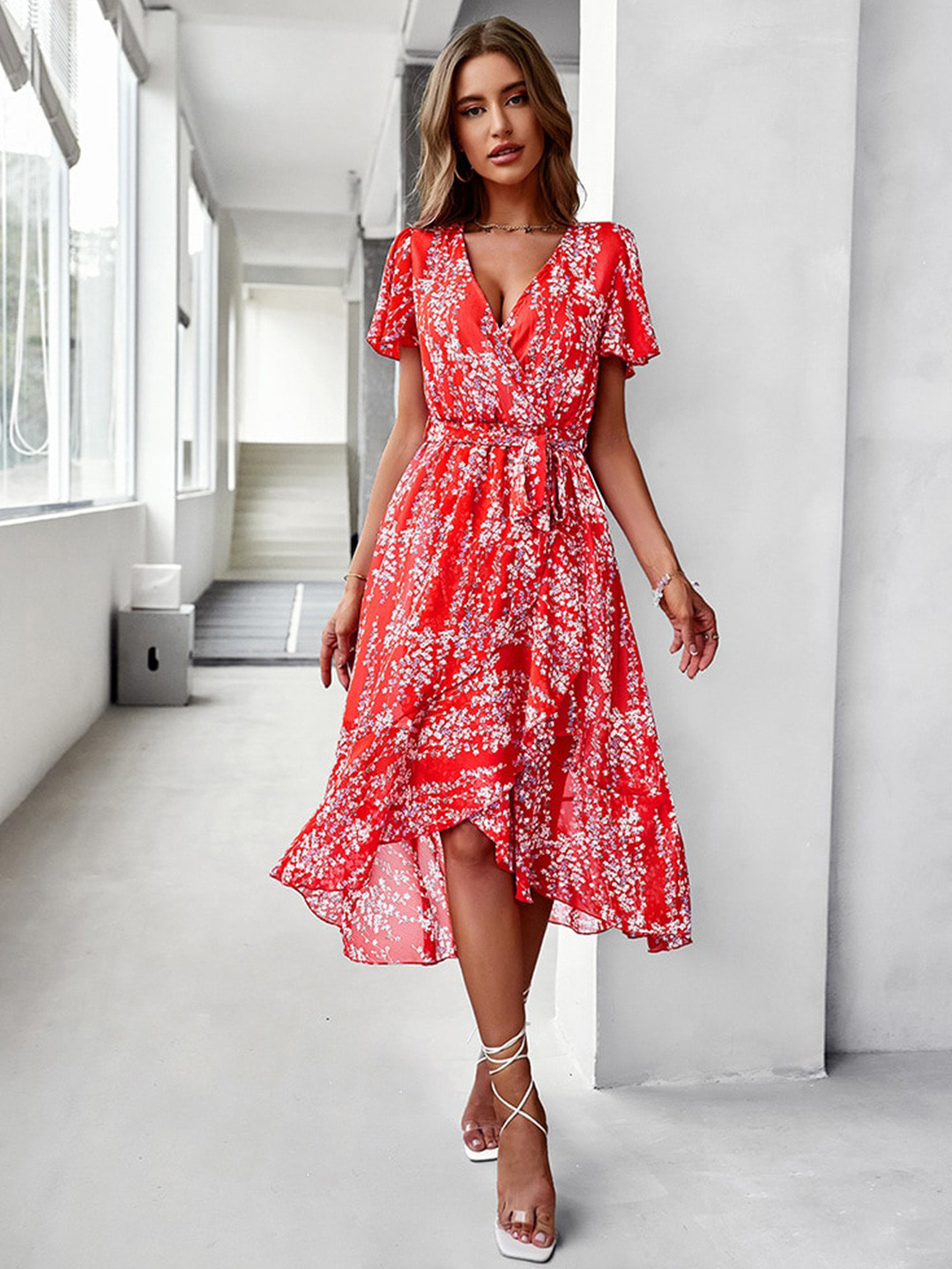 

BoStreet Red Floral Printed Flared Sleeve Tie Up Wrap Dress