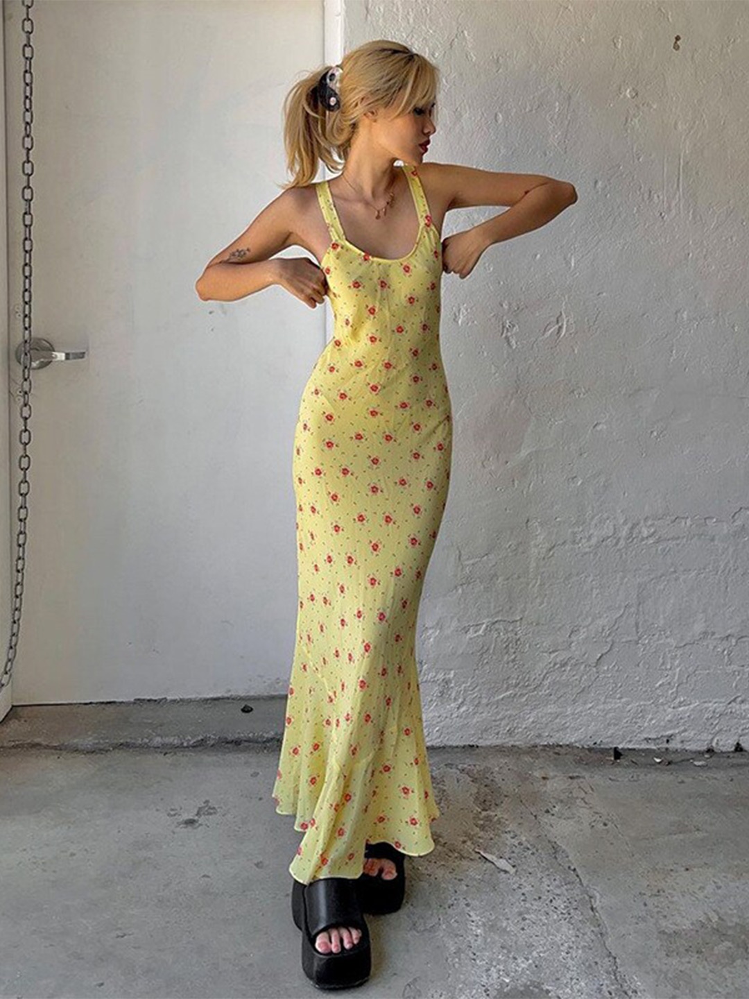 

BoStreet Yellow Floral Printed Shoulder Straps Maxi Dress