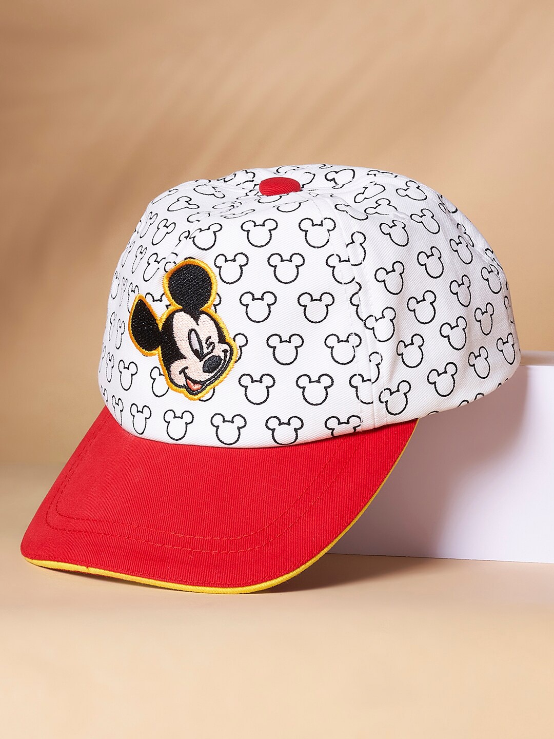 

Pantaloons Junior Boys Mickey Mouse Printed Baseball Cap, White