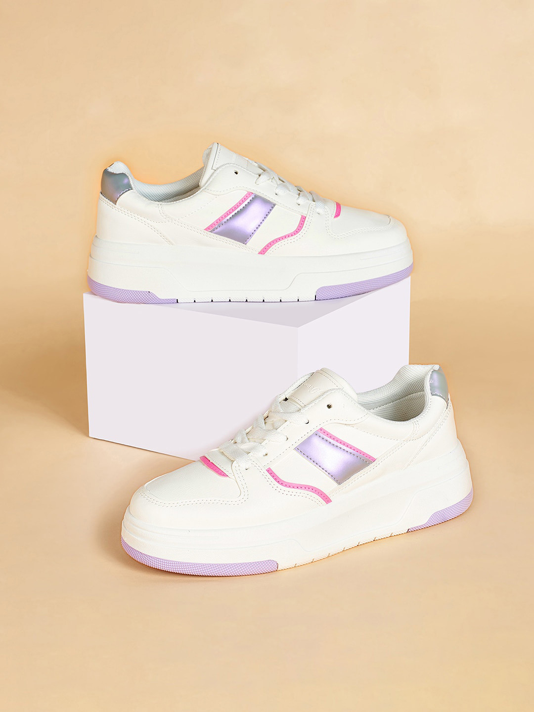 

Forever Glam by Pantaloons Women Colourblocked Lace-Up Sneakers, White
