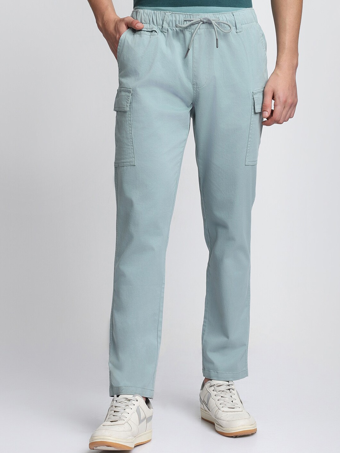 

Dennis Lingo Men Slim Fit Wrinkle Free Cotton Cargos Trousers, Grey