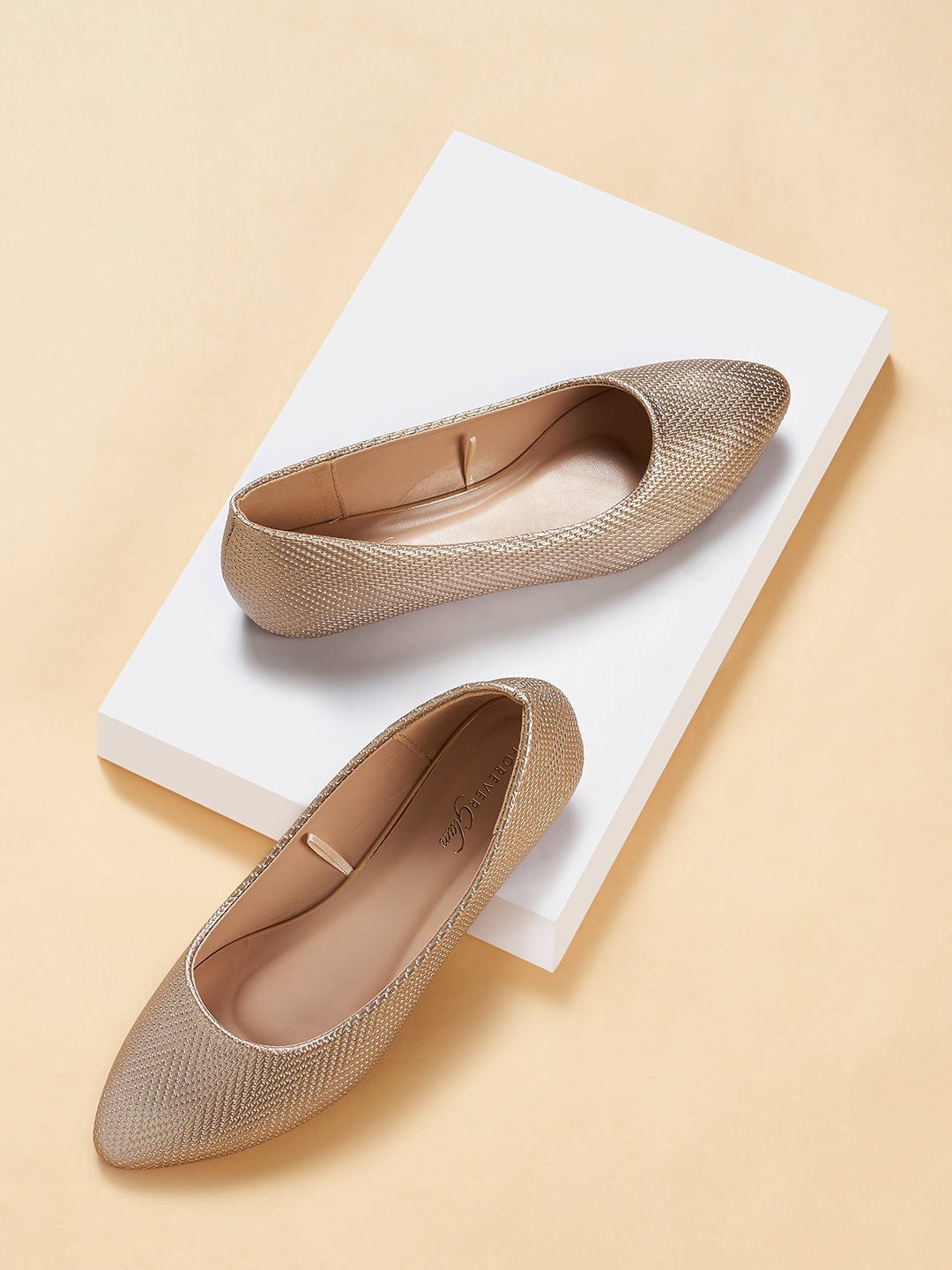 

Forever Glam by Pantaloons Textured Ballerinas Flats, Gold