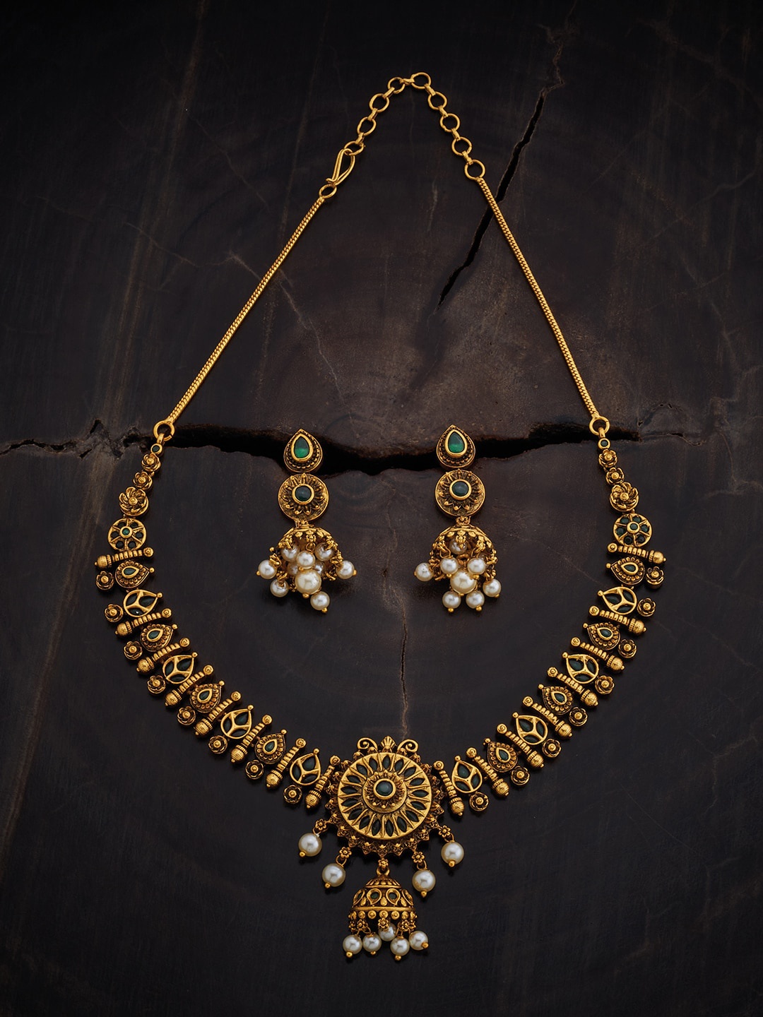 

Kushal's Fashion Jewellery Gold-Plated Stone-Studded & Beaded Jewellery Set