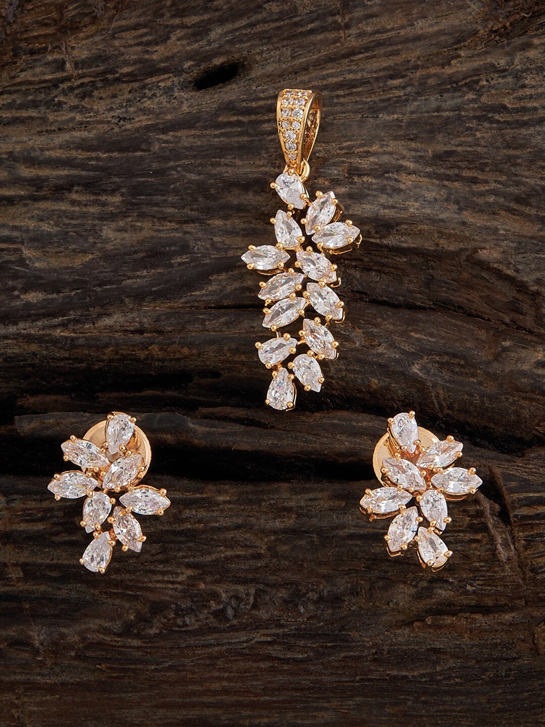 

Kushal's Fashion Jewellery Gold Plated Stone Studded Silver Jewellery Set