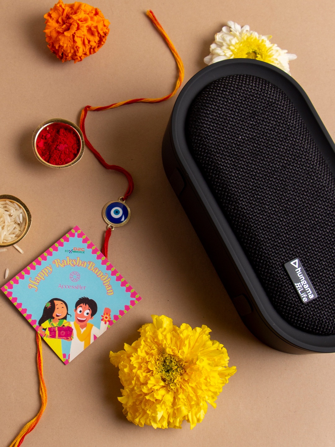 

AccessHer Thread Rakhi With Hungama Groove 101 Speaker & Rakshabandhan Card, Red