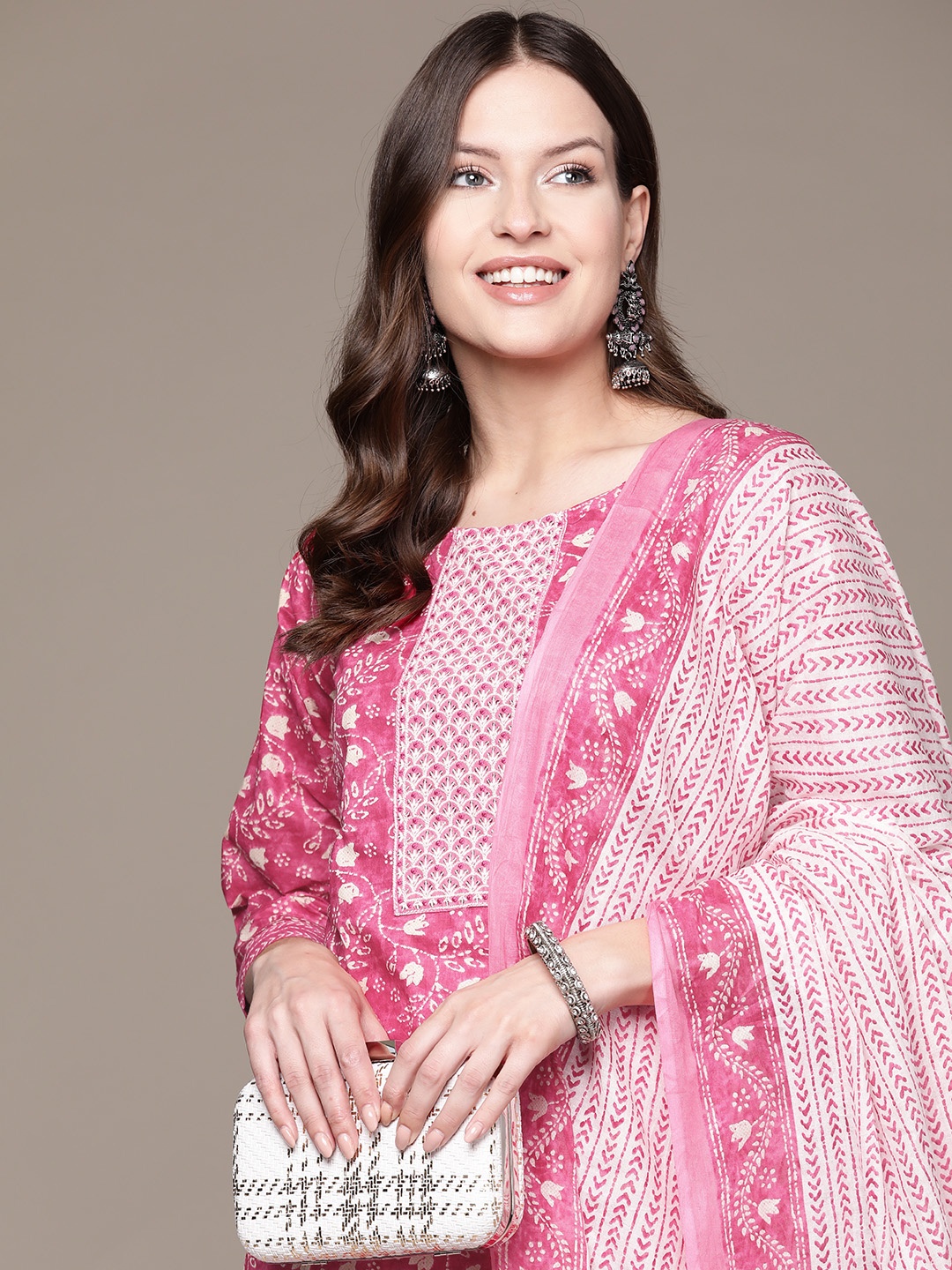 

Ishin Women Ethnic Motifs Printed Thread Work Pure Cotton Kurta with Trousers & Dupatta, Pink