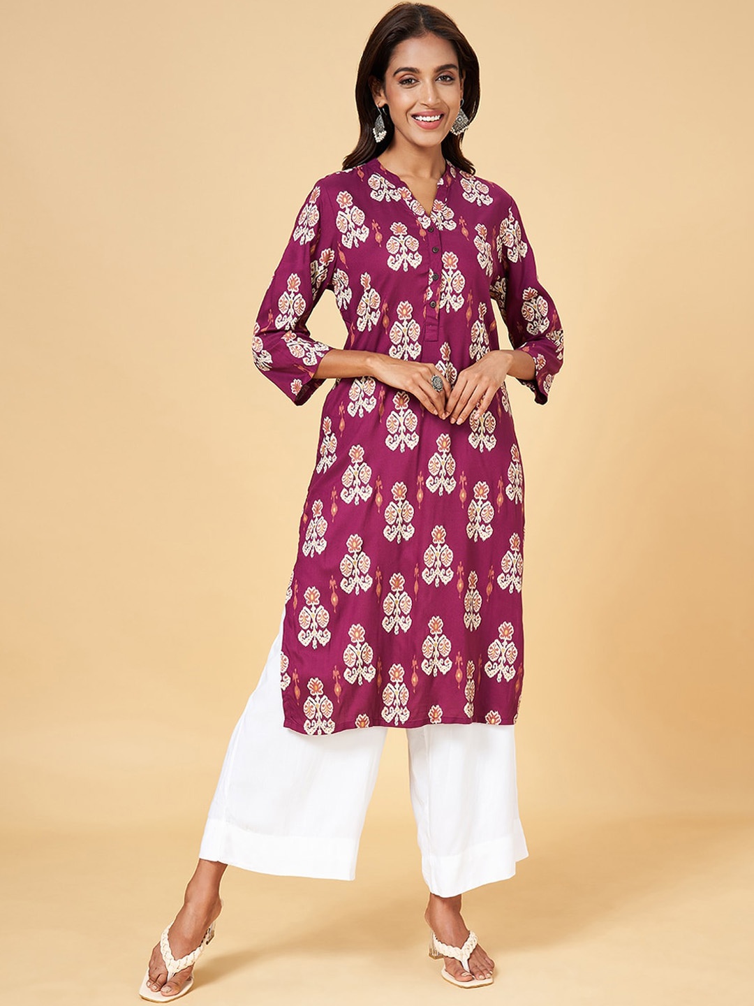 

RANGMANCH BY PANTALOONS Ethnic Motifs Printed Mandarin Collar Straight Kurta, Purple