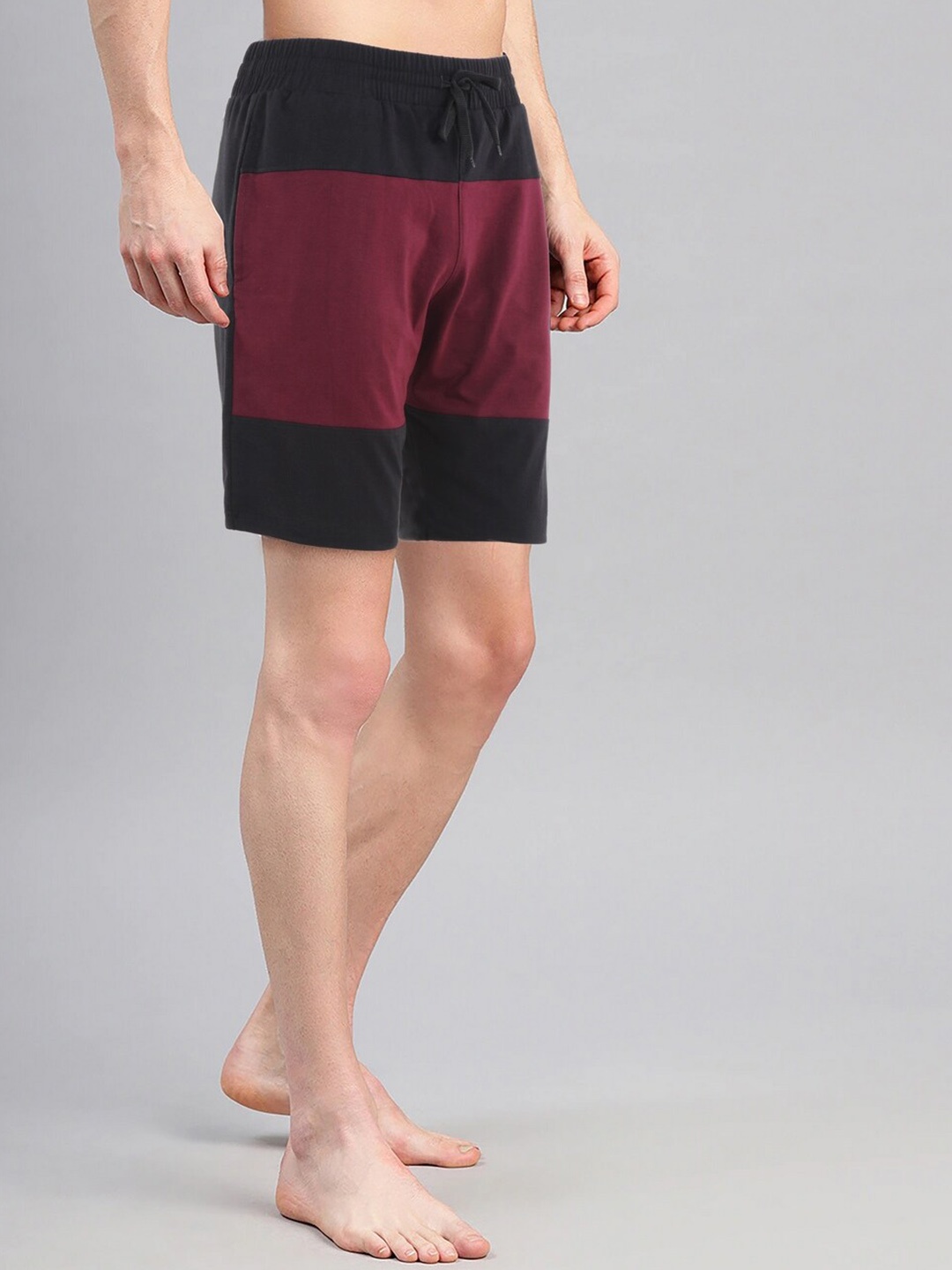 

AVOLT Men Colourblocked Slim Fit Antimicrobial Technology Cotton Sports Shorts, Black