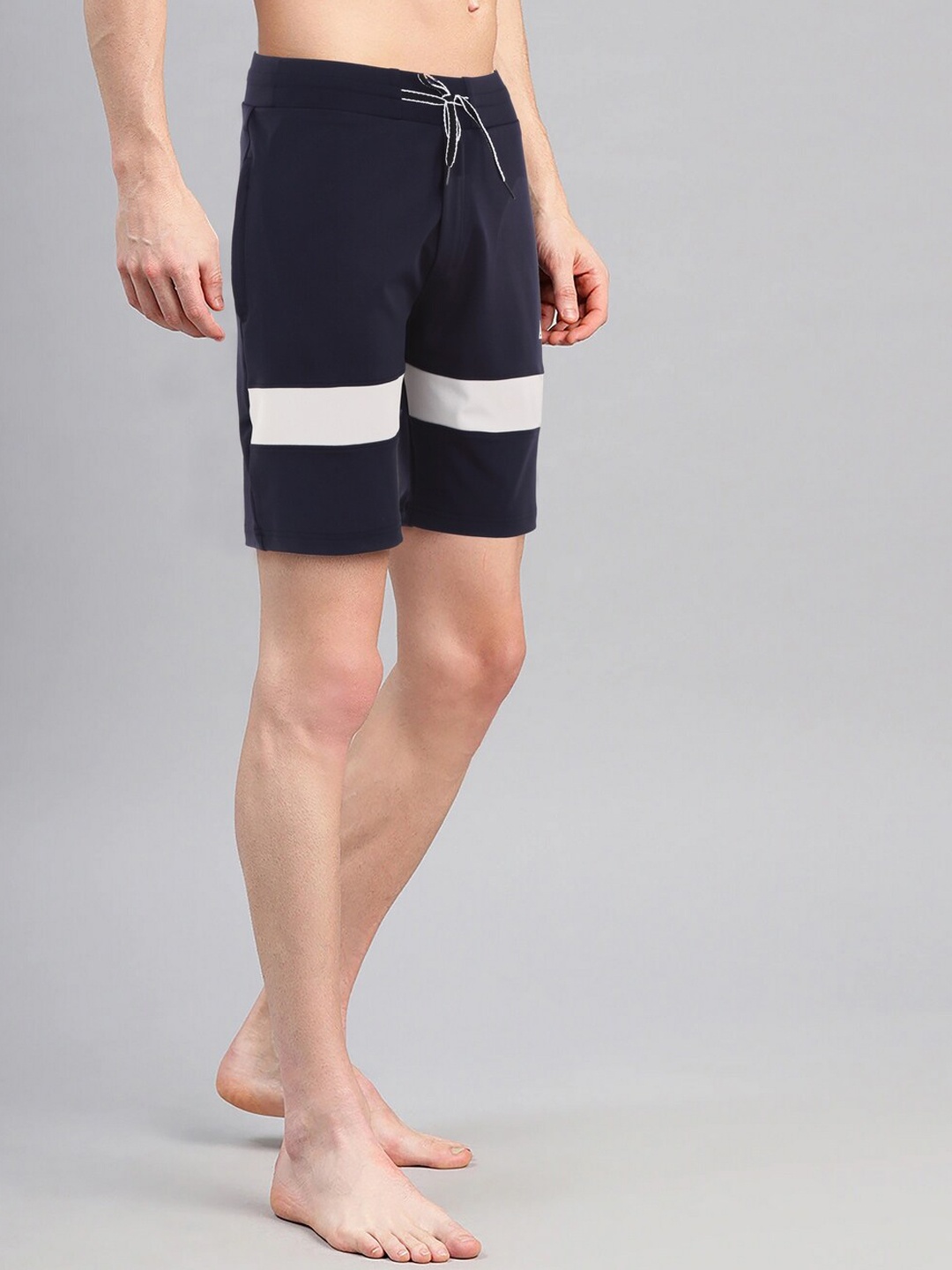 

AVOLT Men Slim Fit Rapid-Dry Shorts, Navy blue
