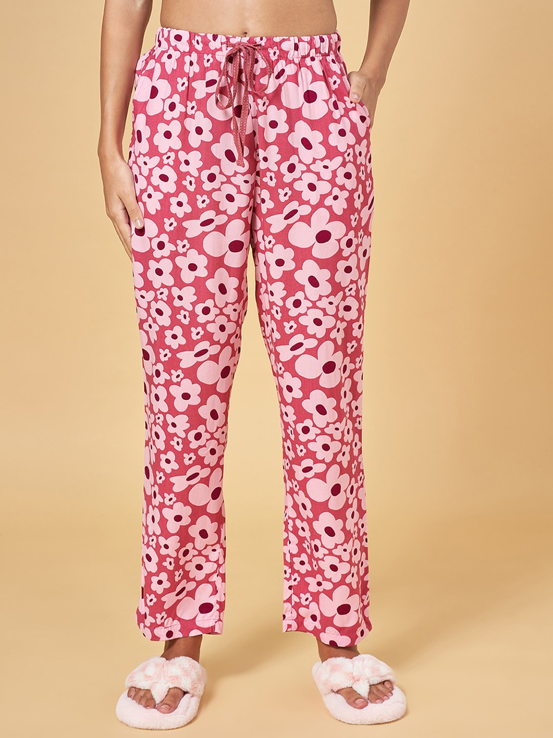 

Dreamz by Pantaloons Printed Lounge Pants, Red