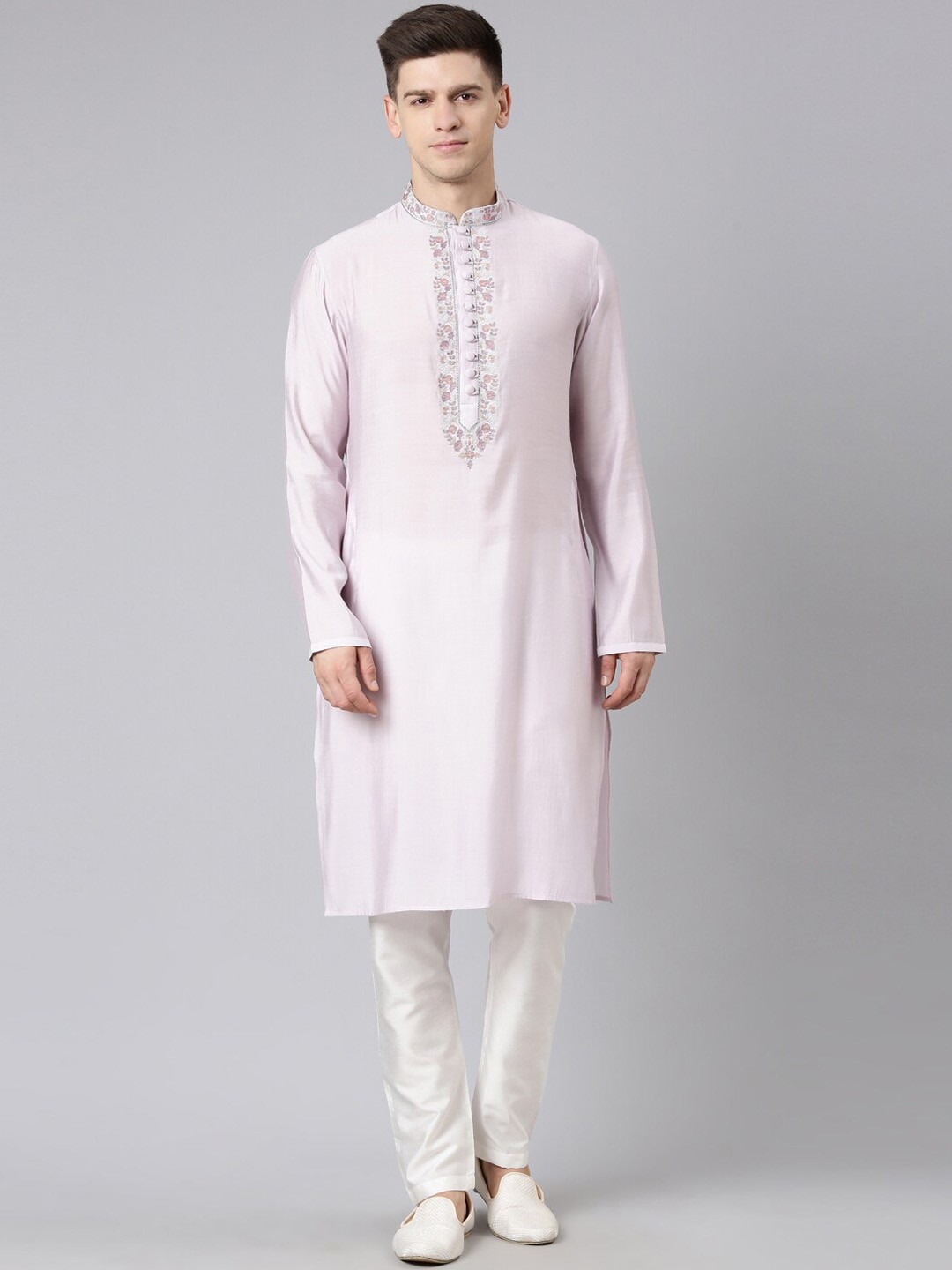 

TheEthnic Co Floral Embroidered Regular Kurta with Trousers, Lavender