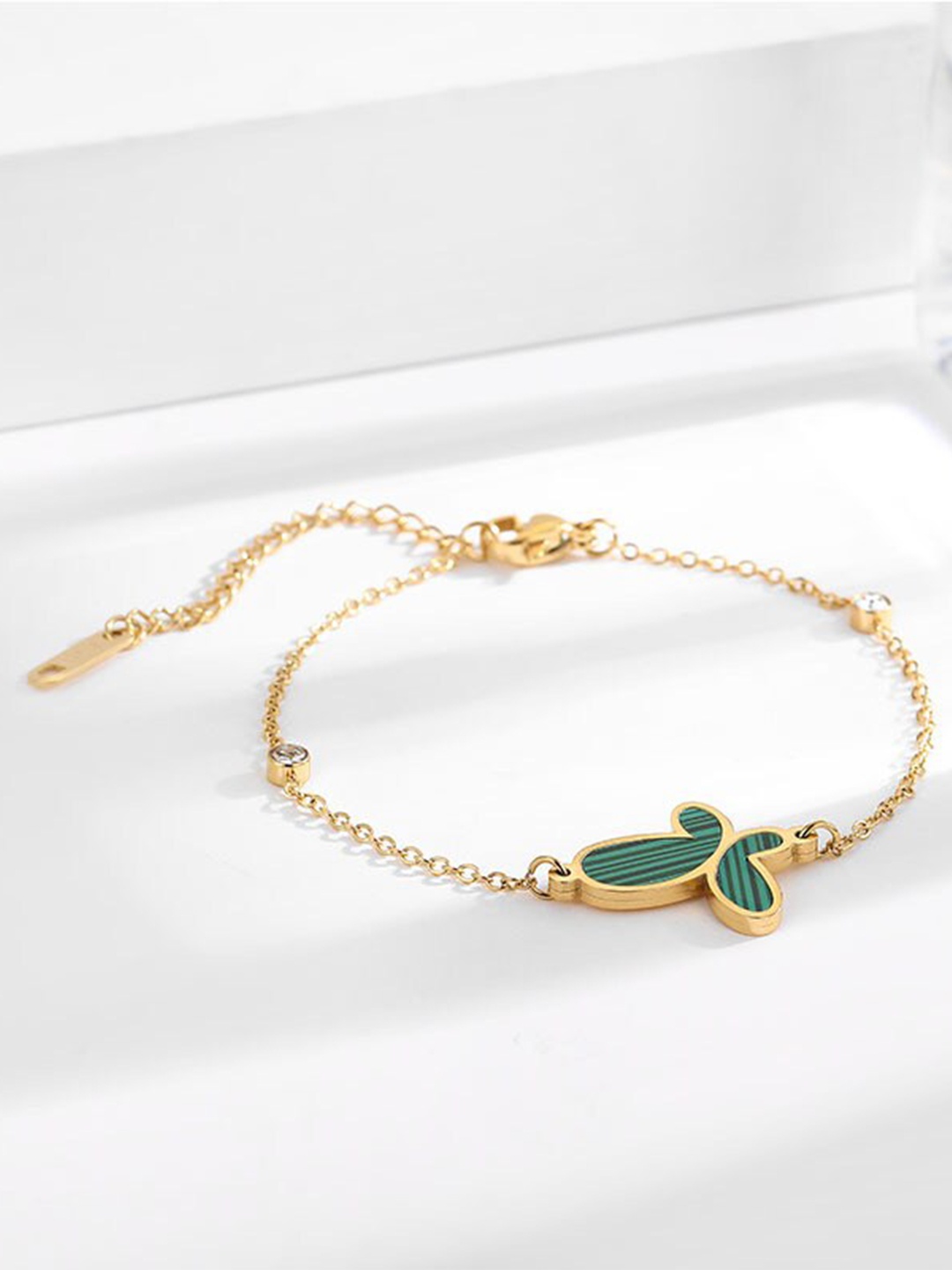 

MYKI Gold Plated Stone Studded Stainless Steel Link Bracelet