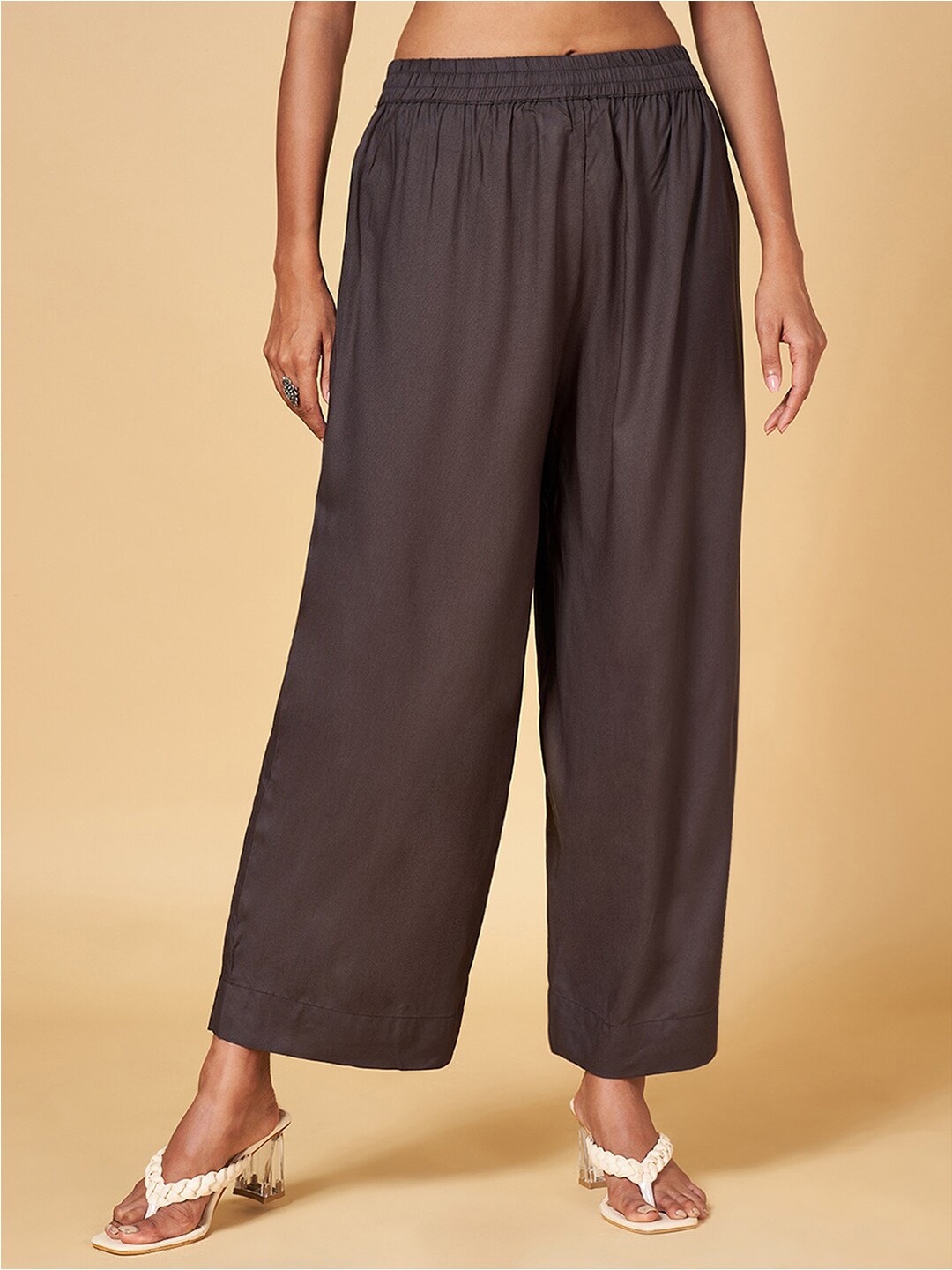 

RANGMANCH BY PANTALOONS Mid-Rise Flared Palazzos, Charcoal