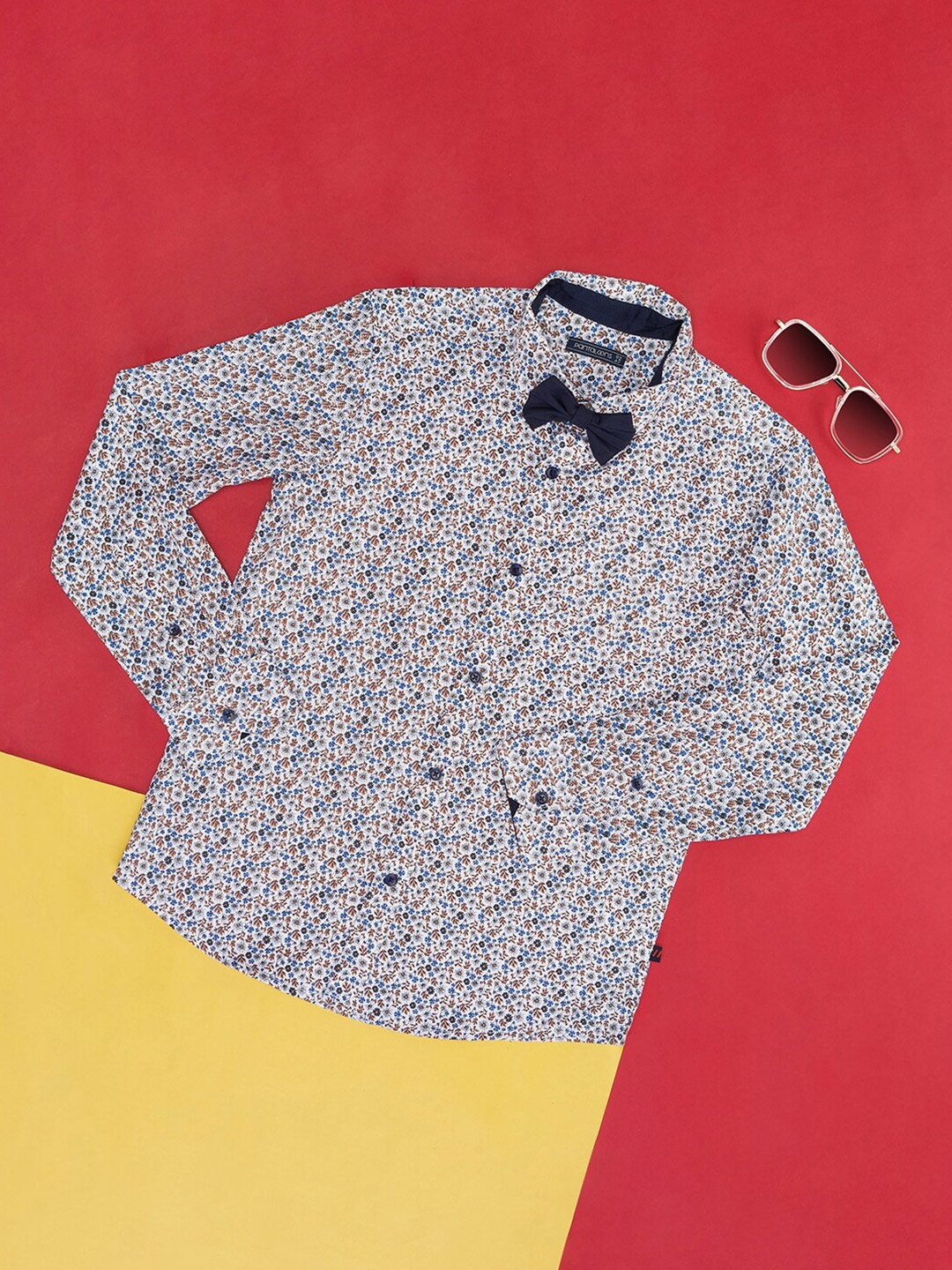 

Pantaloons Junior Boys Floral Printed Cotton Casual Shirt With Bow Tie, White