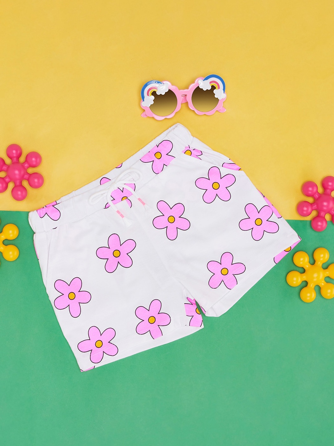 

Pantaloons Junior Girls Floral Printed Cotton Shorts, Pink