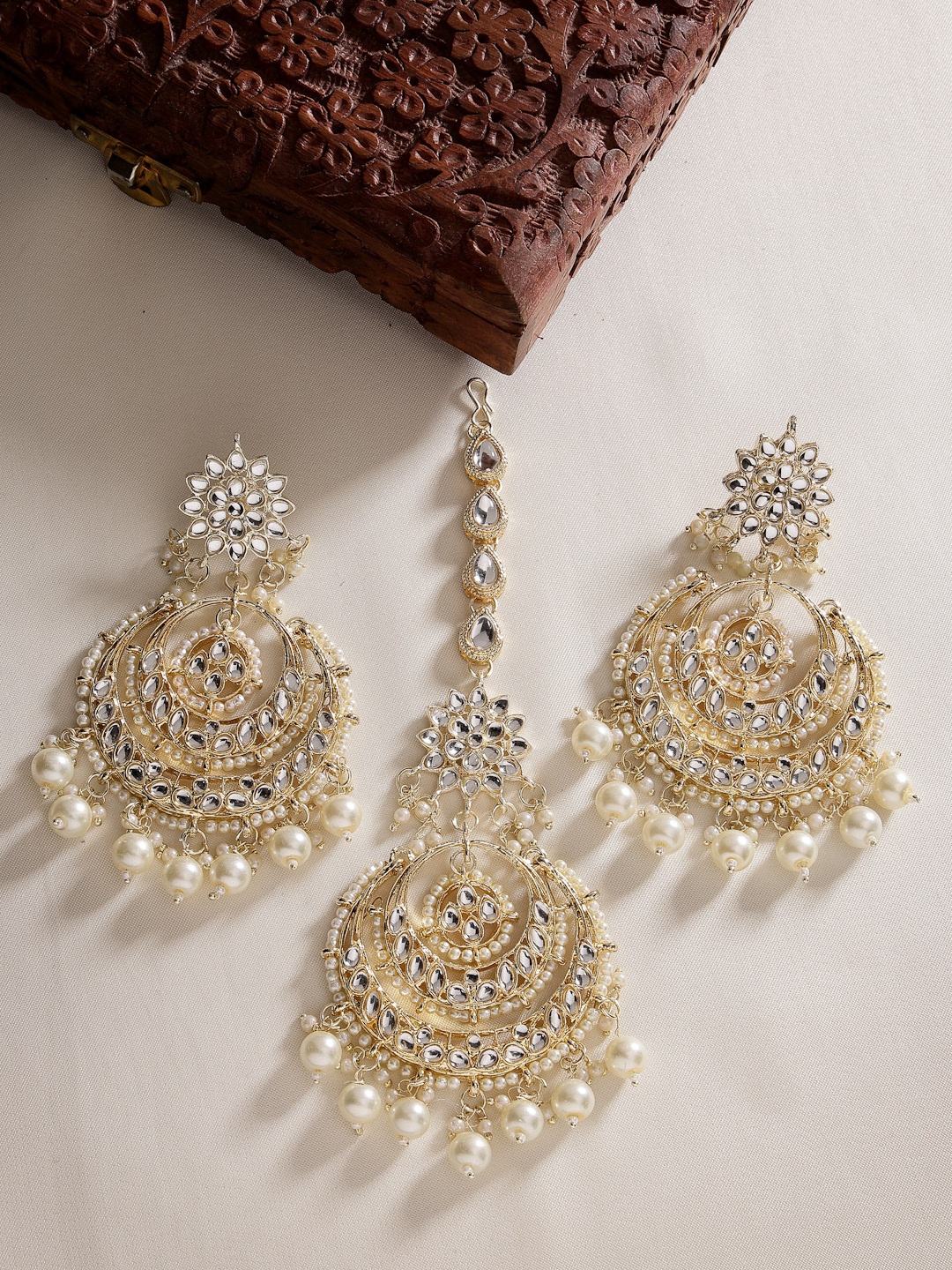 

Anouk Gold-Plated Beaded Earrings & Maang Tika