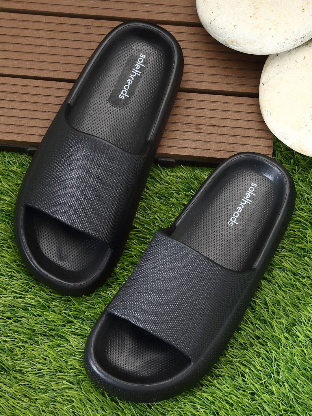 

Solethreads Men Open Toe Sliders, Black
