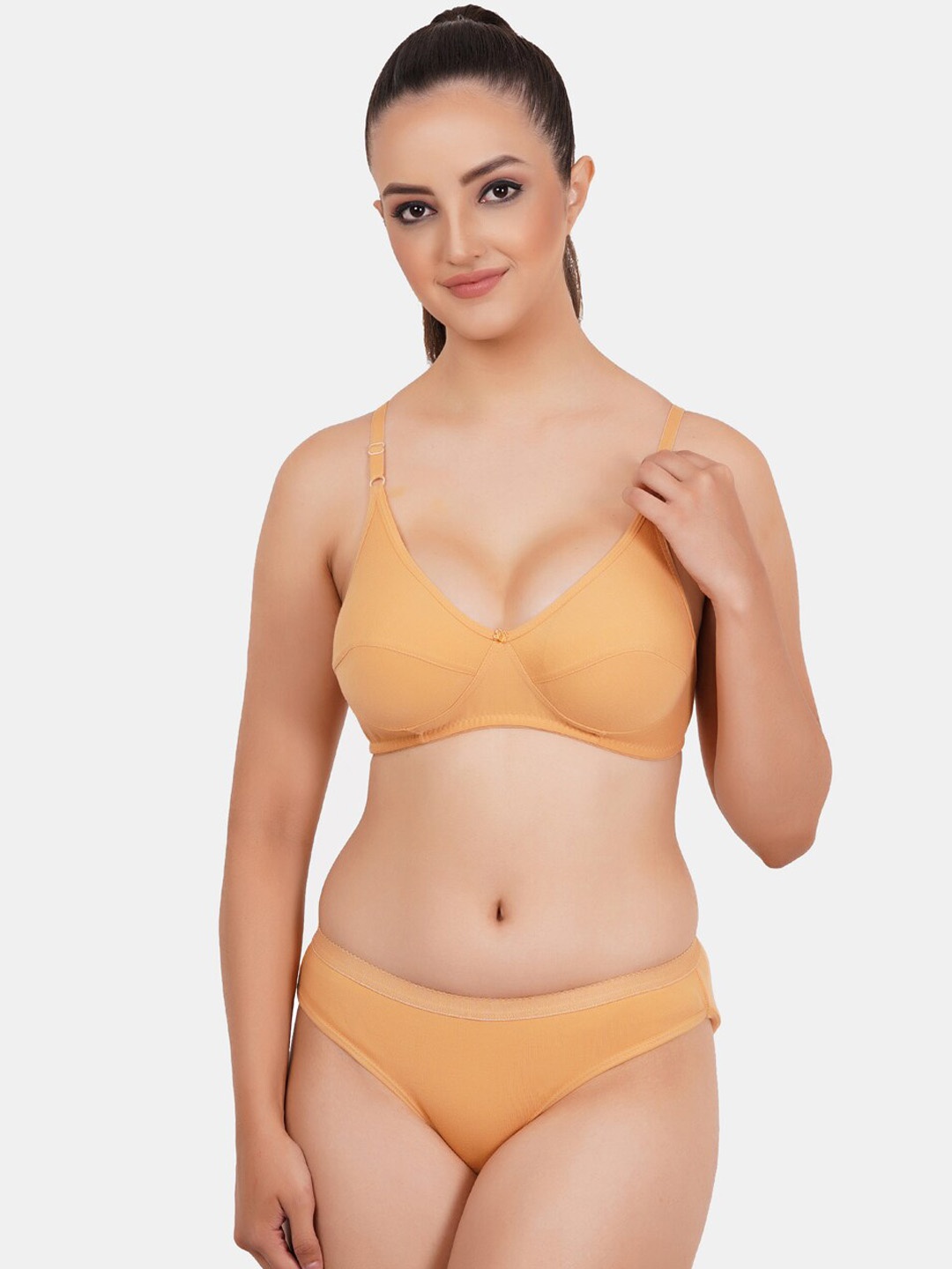 

Fleurt Non-Padded Lingerie Set, Cream