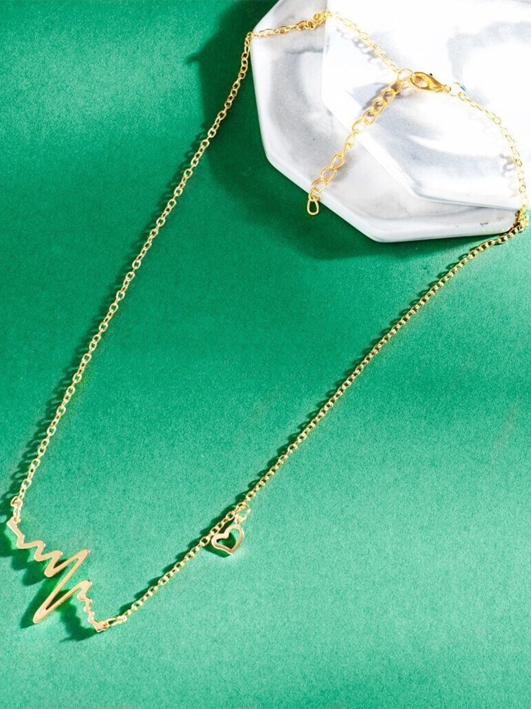 

Pinapes Unisex Gold-Plated Necklace