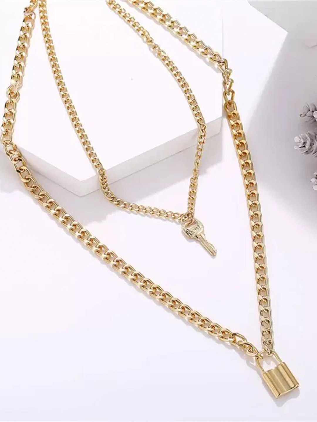 

Pinapes Unisex Gold-Plated Layered Necklace
