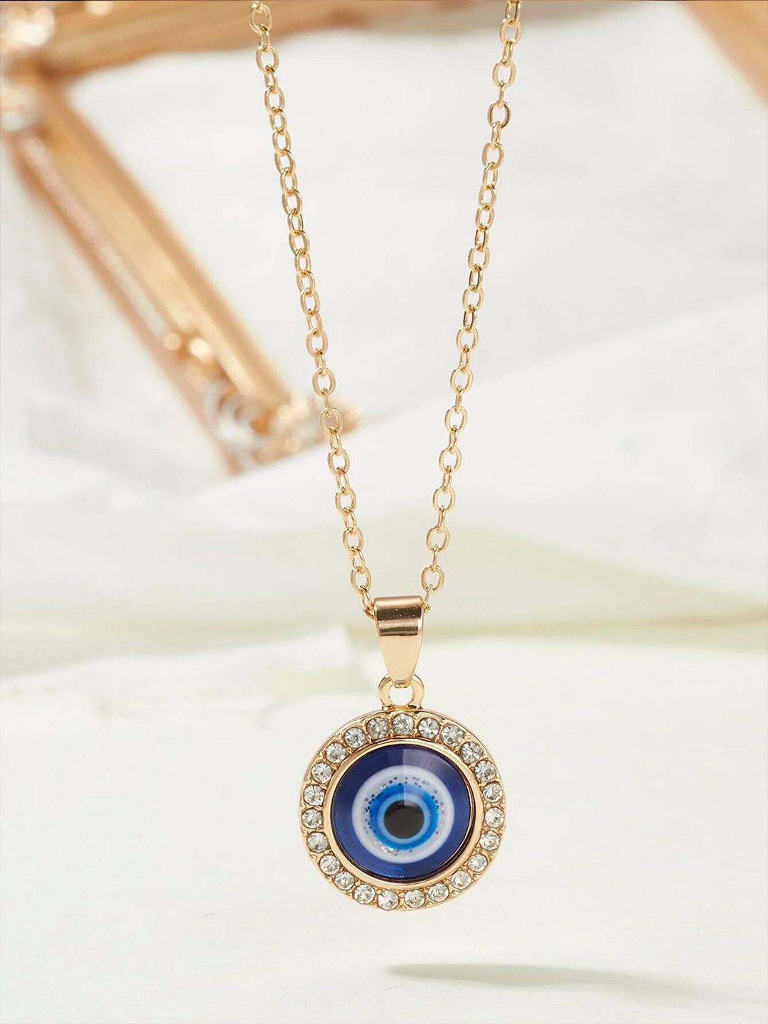 

Pinapes Unisex Gold-Plated Oxidised Evil Eye Pendant Chain
