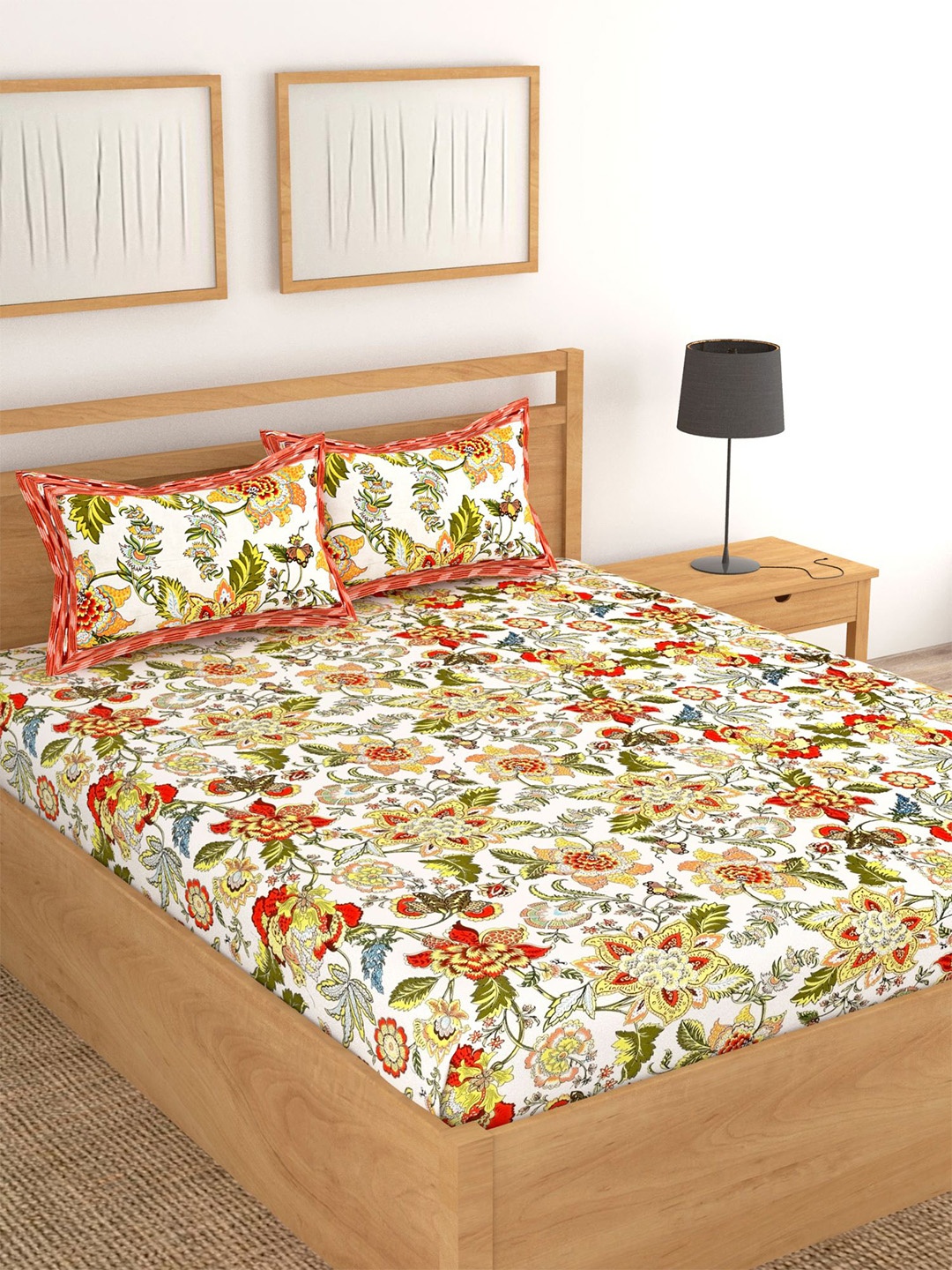 

Lali Prints Red & White Floral Cotton 250 TC King Bedsheet With 2 Pillow Covers