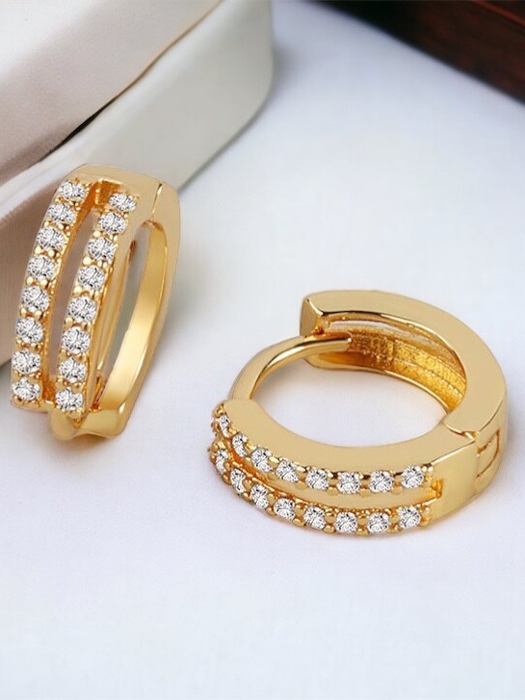

MYKI Gold-Plated Classic Hoop Earrings