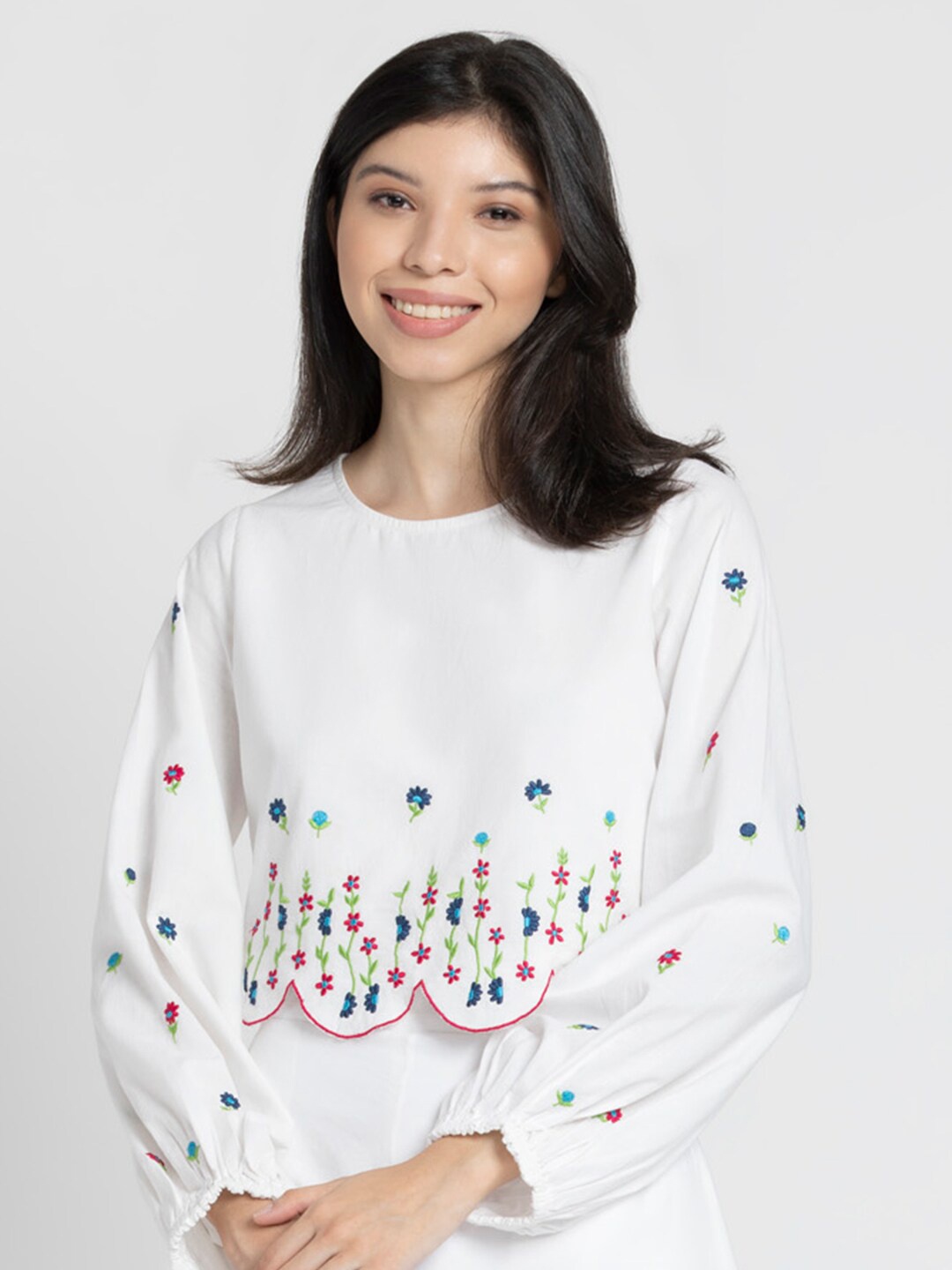 

SHAYE Floral Embroidered Puff Sleeves Pure Cotton Top, White