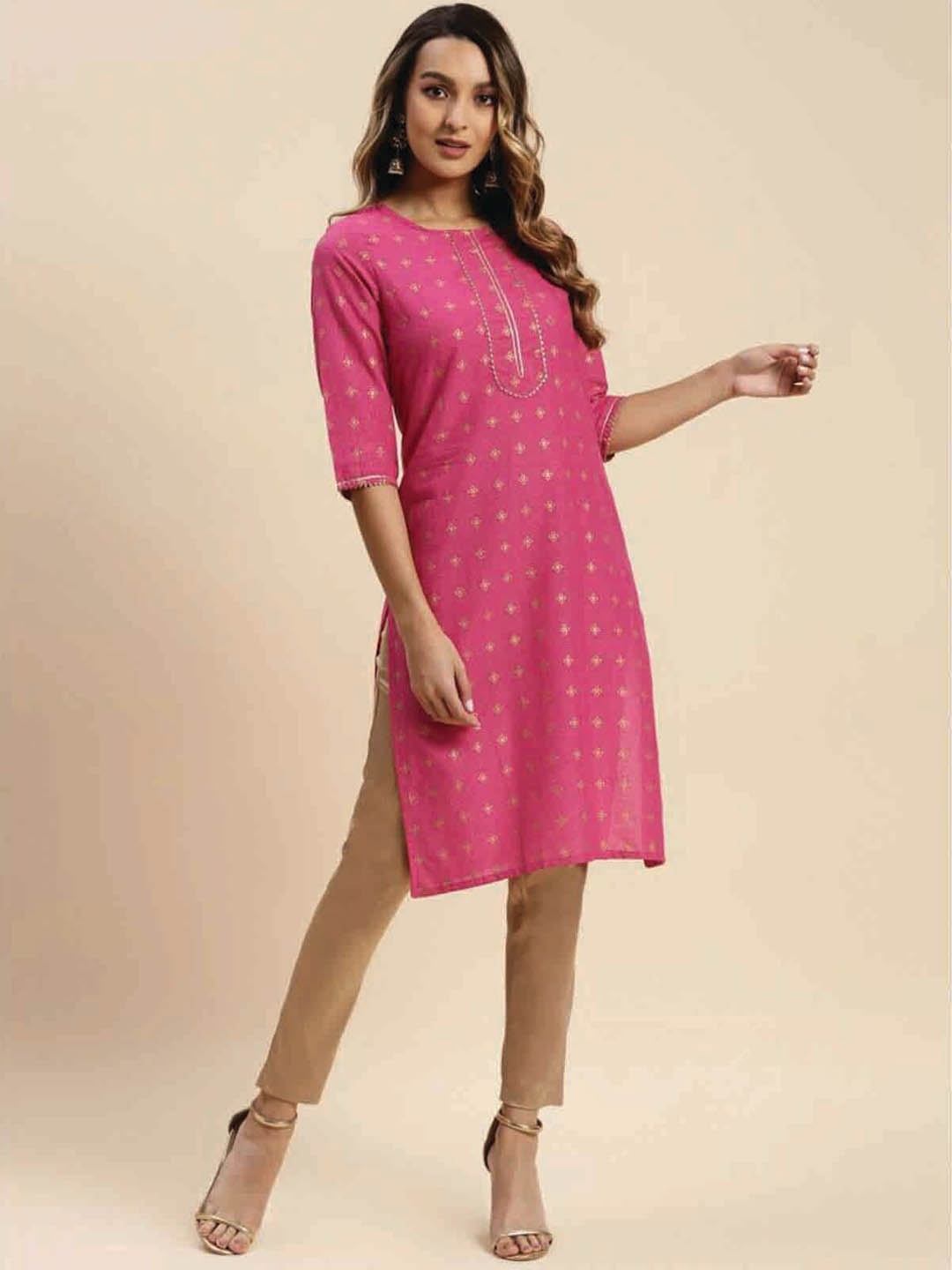 

Rangita Floral Printed Round Neck Cotton Straight Kurta, Pink