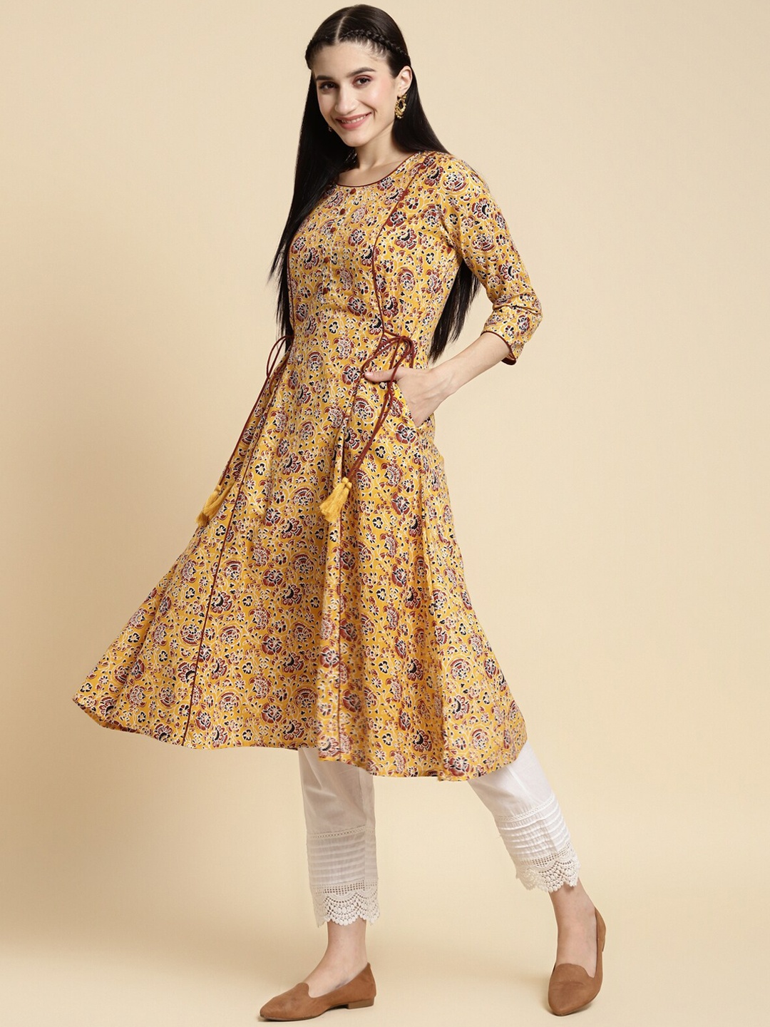 

Rangita Floral Printed Round Neck Cotton A-Line Kurta, Yellow