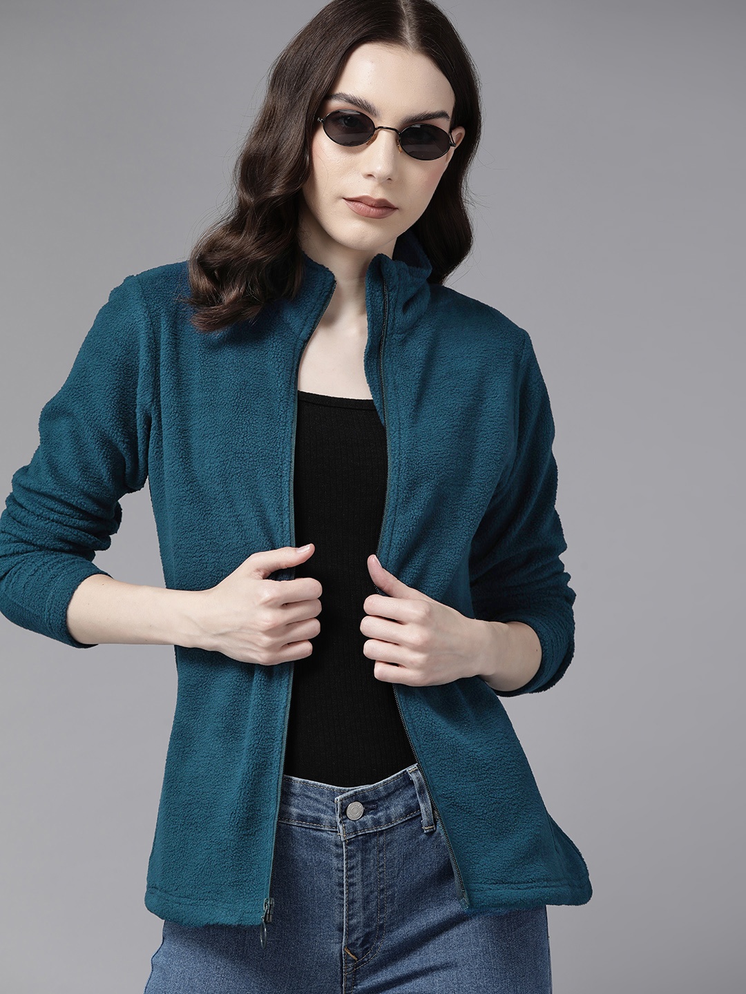 

Roadster Women Solid Front Open Sweatshirt, Teal