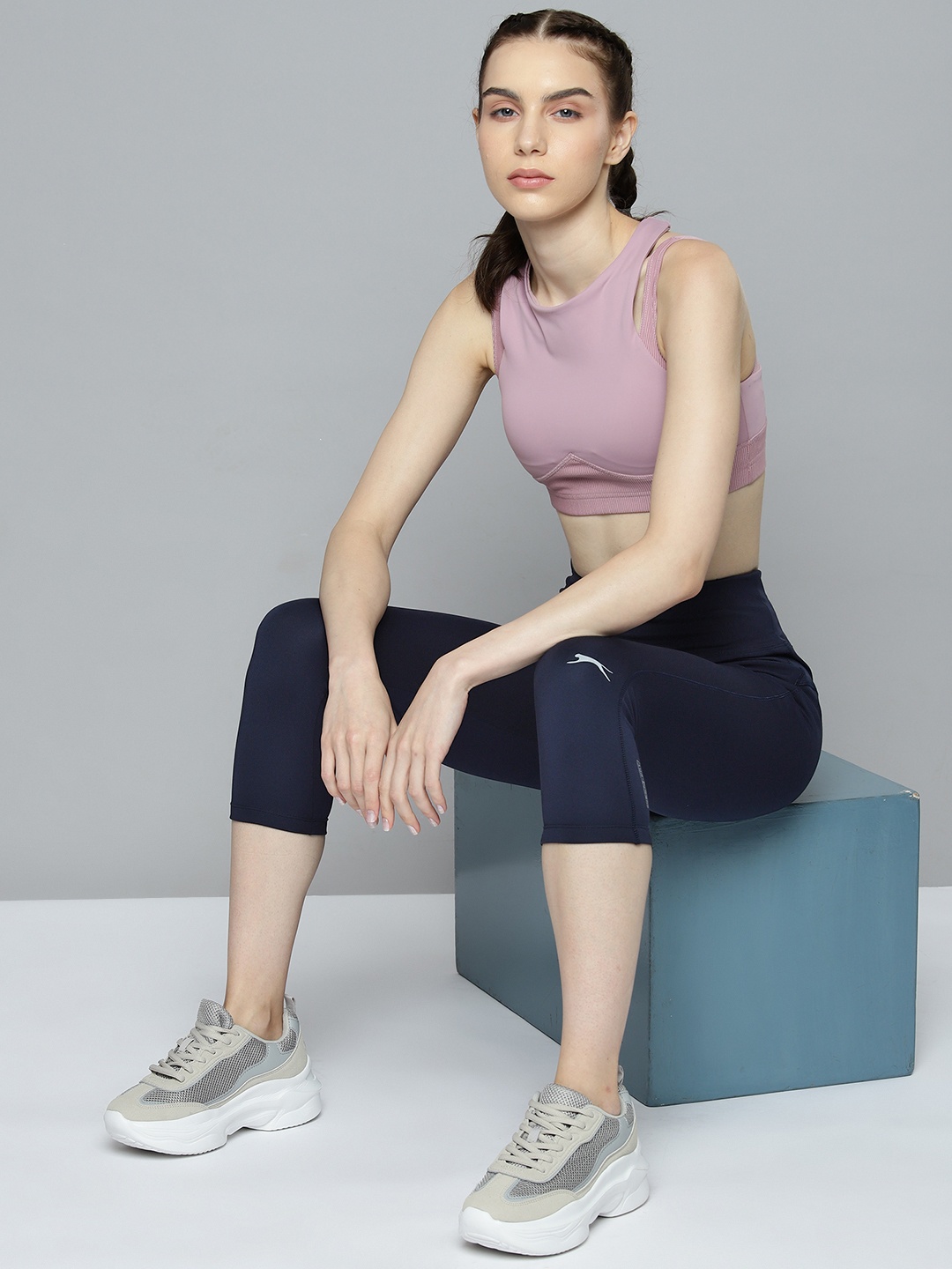 

Slazenger Rapid-Dry Three-Fourth Length Sports Tights, Navy blue