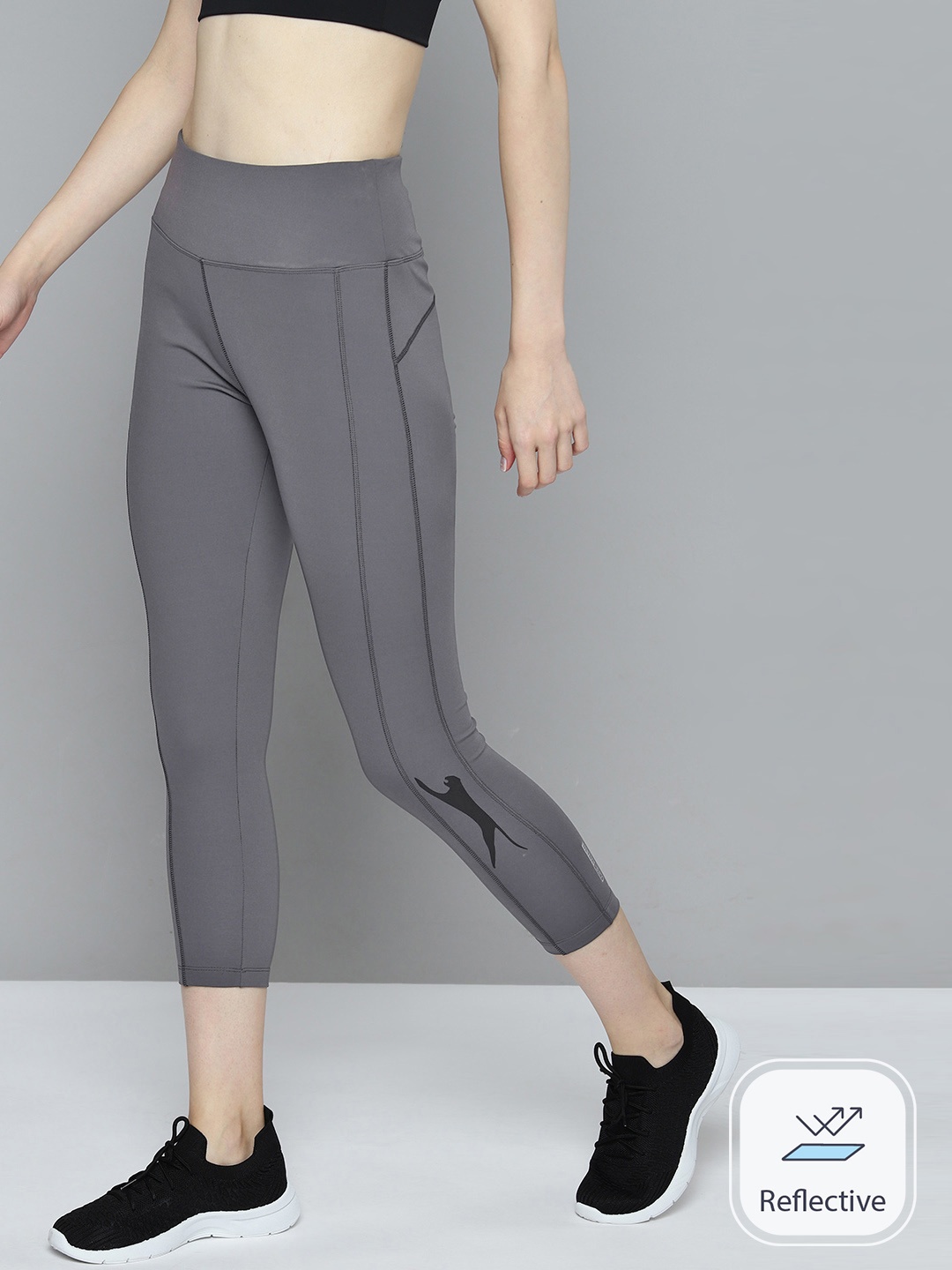

Slazenger Printed Rapid-Dry Reflective Three-Fourth Length Sports Tights, Grey