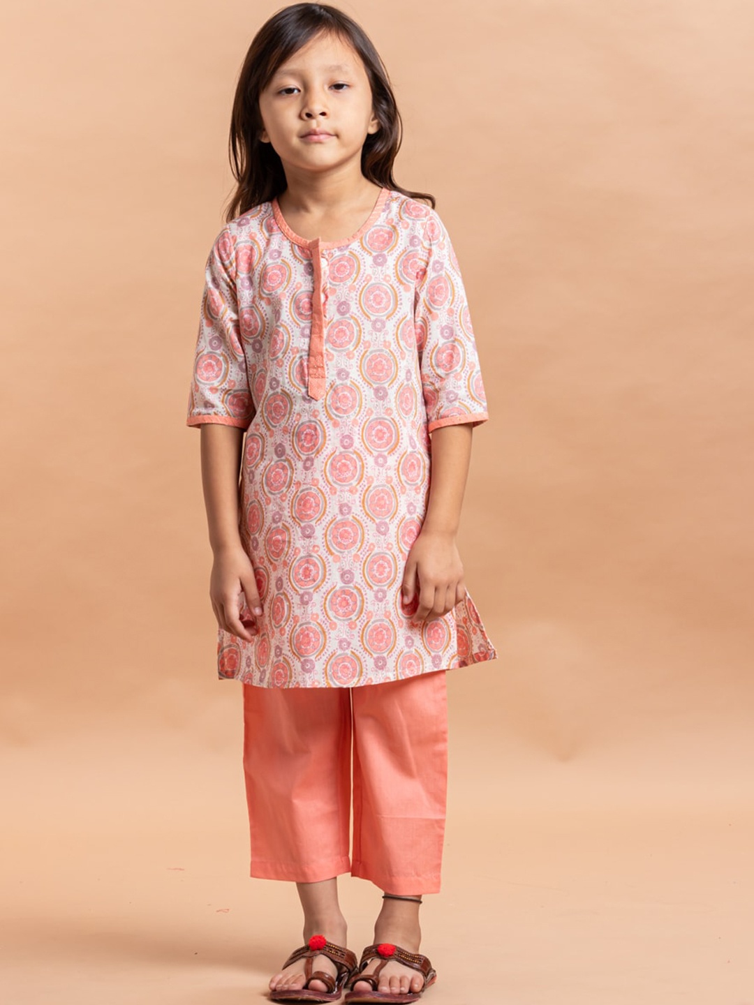 

Sangria Girls Ethnic Motifs Printed Pure Cotton Kurta With Trouser, Beige