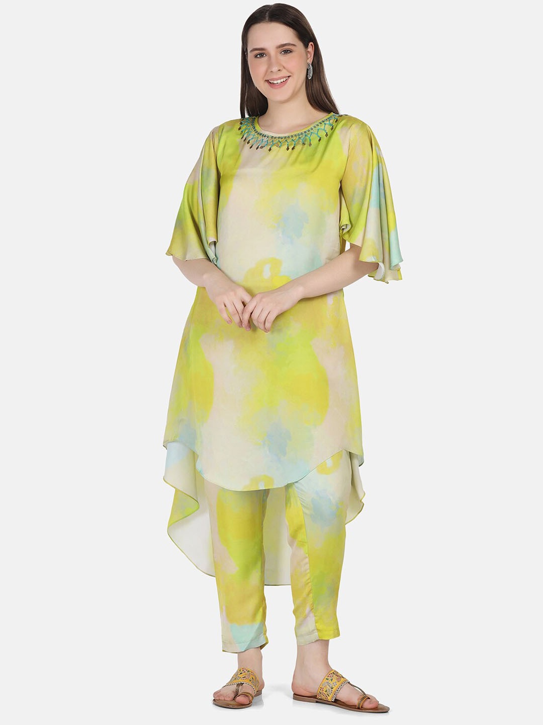 

FFU Dyed Flared Sleeves Thread Work Satin Kurta With Trousers, Yellow
