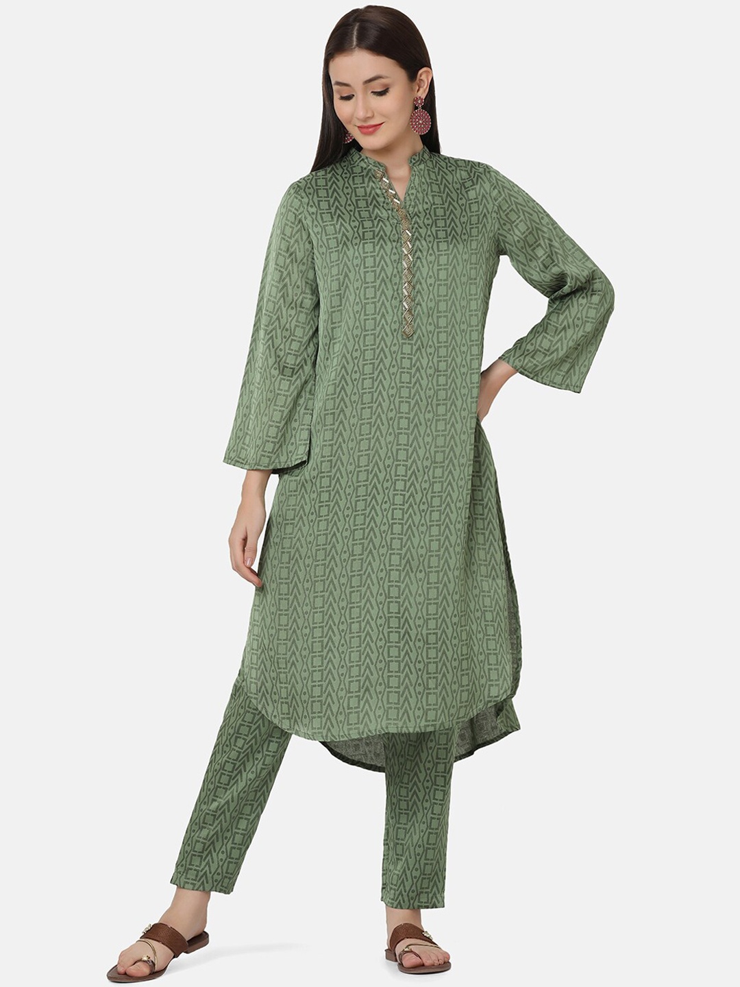 

FFU Geometric Printed Mandarin Collar Beads and Stones Kurti With Trousers, Green