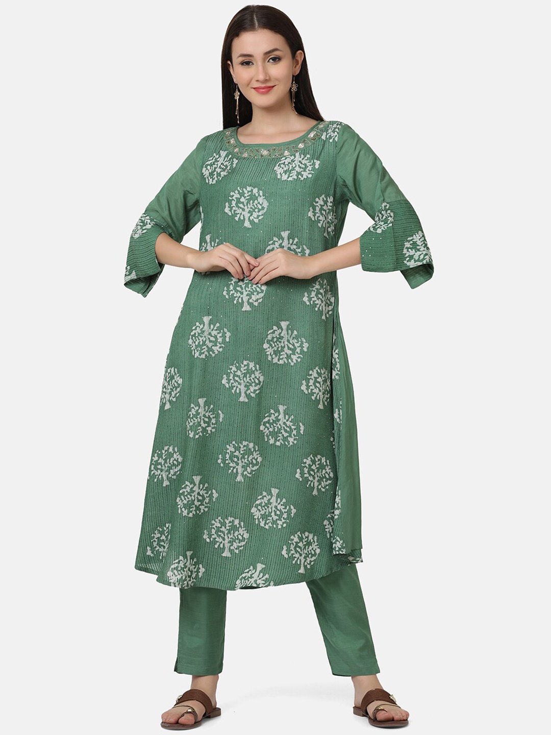 

FFU Ethnic Motifs Printed Regular Sequinned Kurta With Trousers, Green