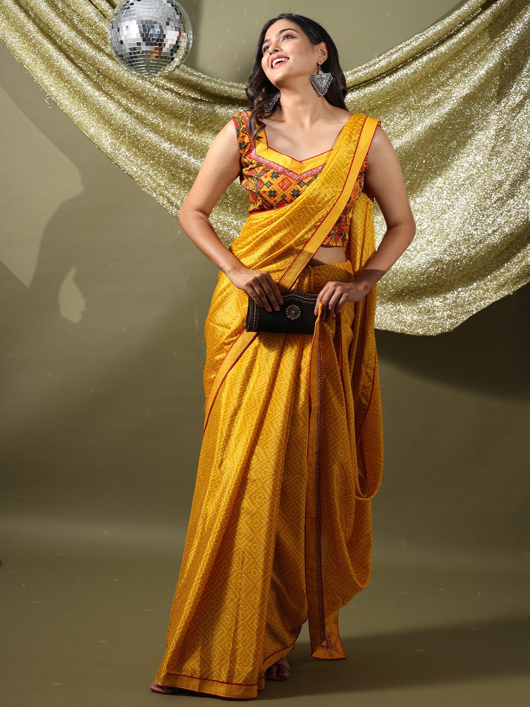 

VASTRANAND Bandhani Printed Saree, Yellow