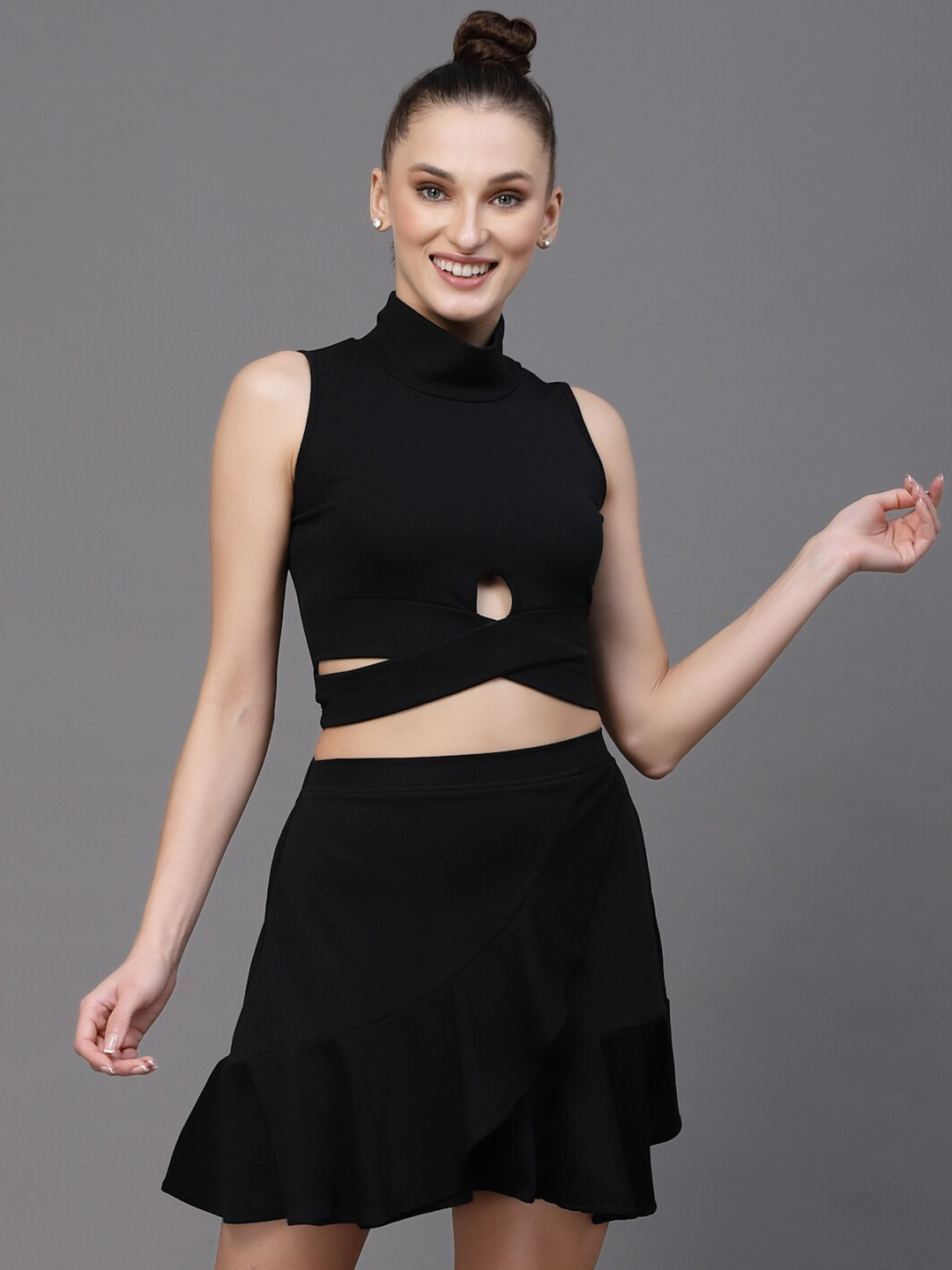 

BAESD High Neck Sleeveless Fitted Crop Top, Black