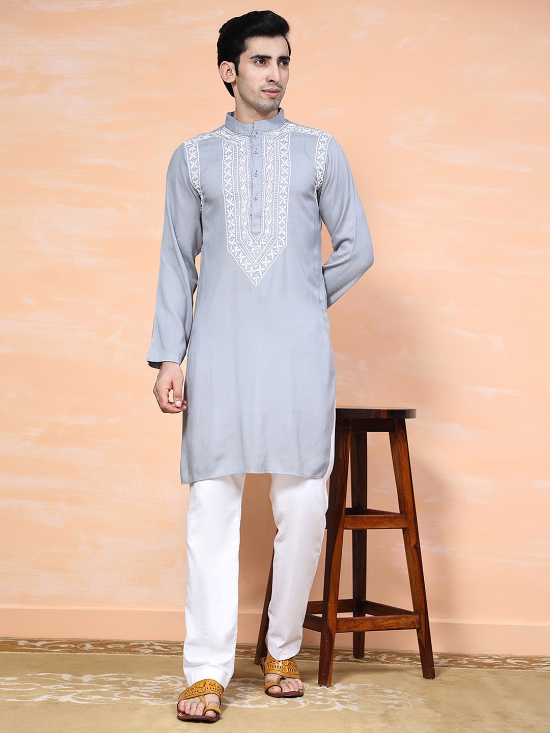 

HOUSE OF KARI Mandarin Collar Chikankari Pure Cotton Kurta, Grey