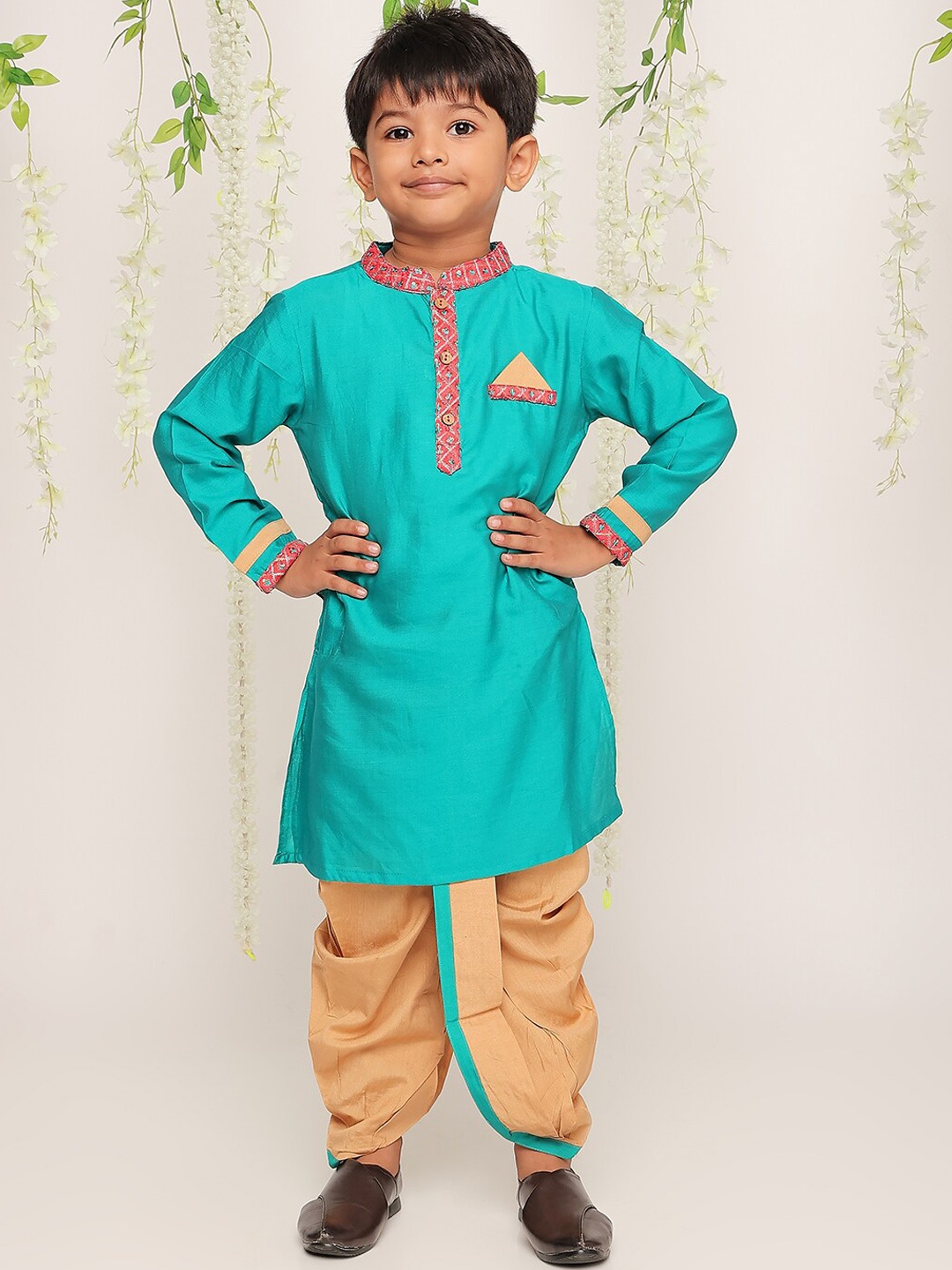 

KID1 Boys Mandarin Collar Sequinned Straight Kurta With Dhoti Pants, Green