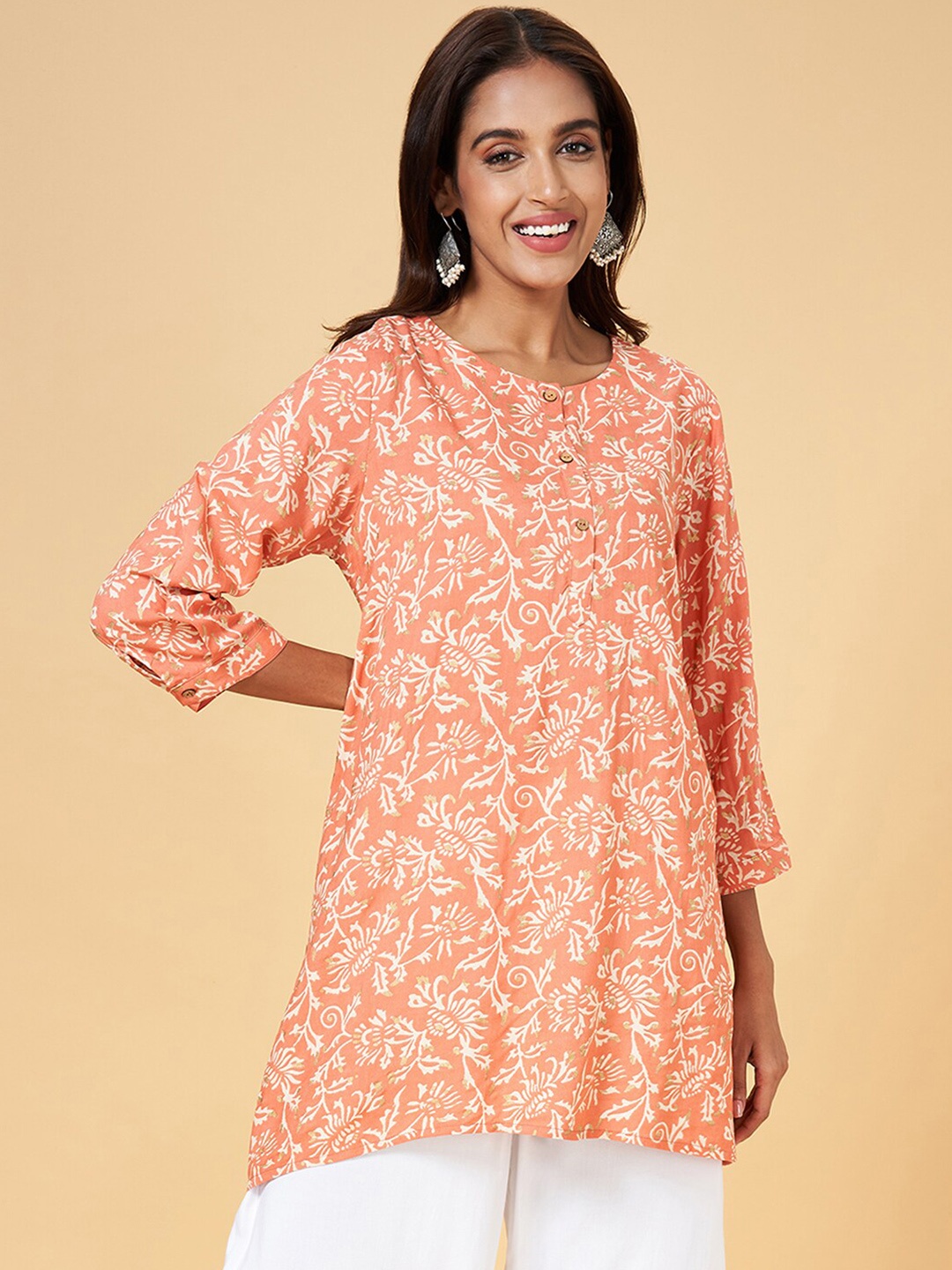 

RANGMANCH BY PANTALOONS Floral Printed Round Neck A-Line Kurti, Coral